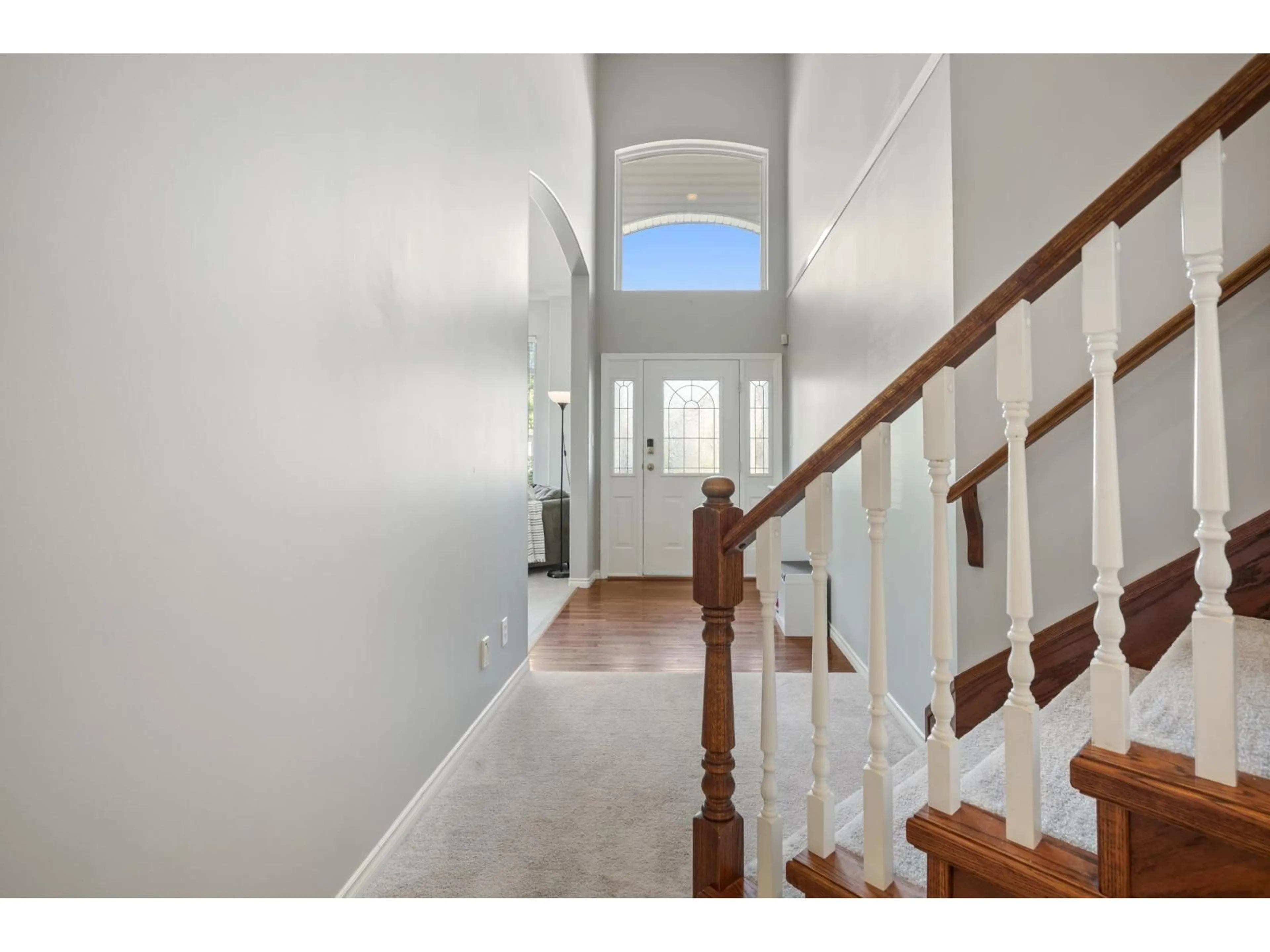 Indoor foyer for 16868 61A, Surrey British Columbia V3S8X7
