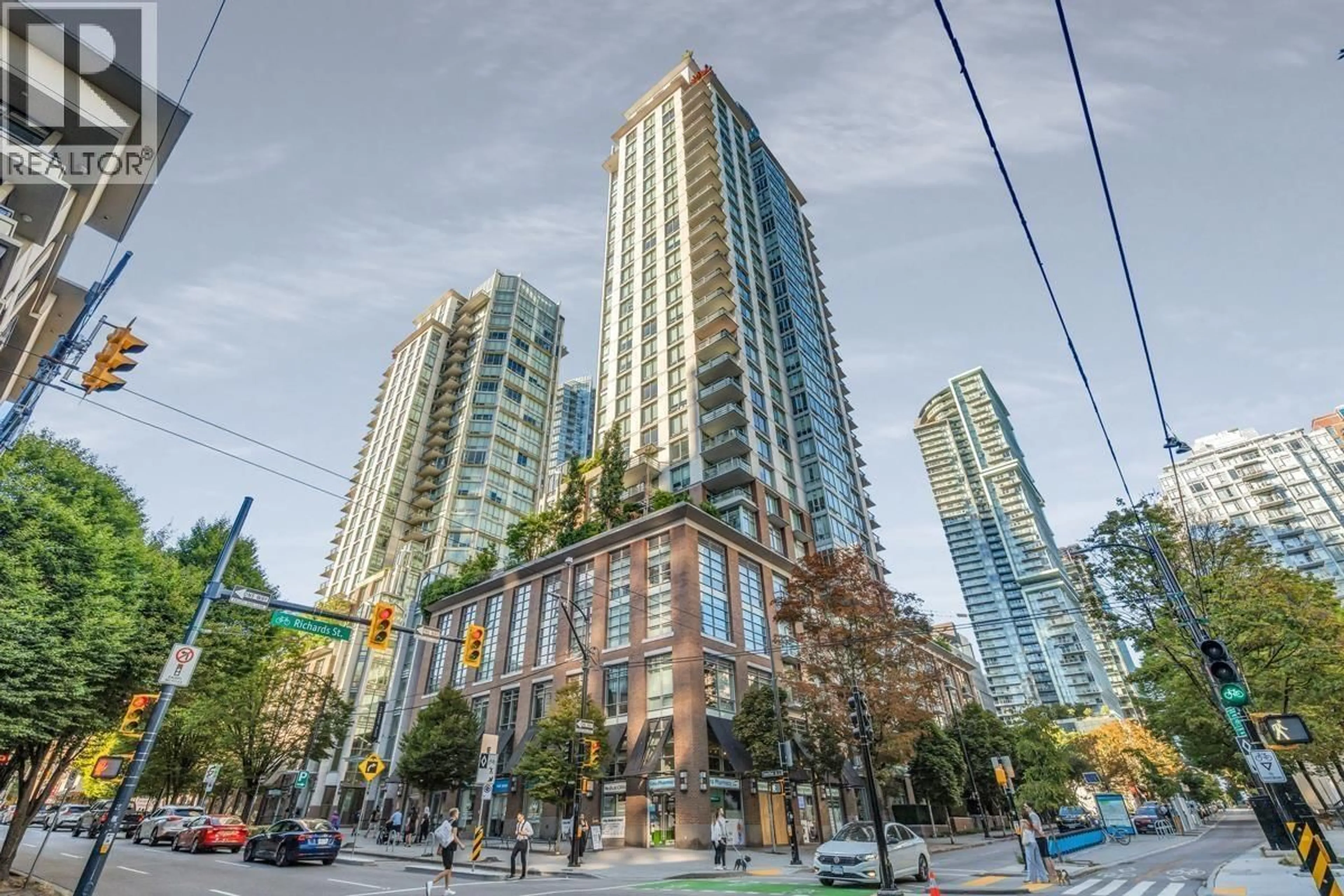 Patio, unknown for 301 - 535 SMITHE STREET, Vancouver British Columbia V6B0H2
