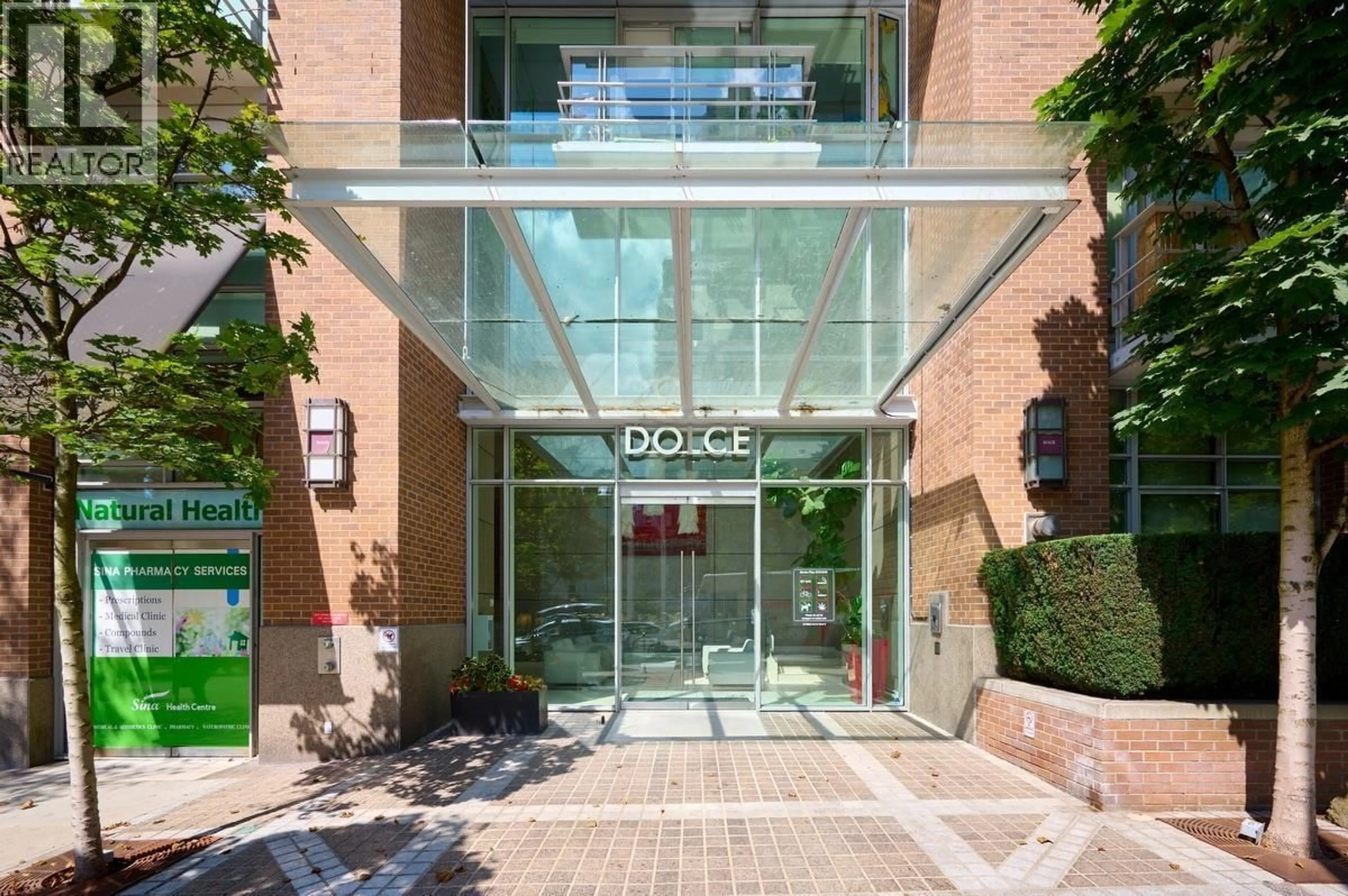 Indoor foyer for 301 - 535 SMITHE STREET, Vancouver British Columbia V6B0H2