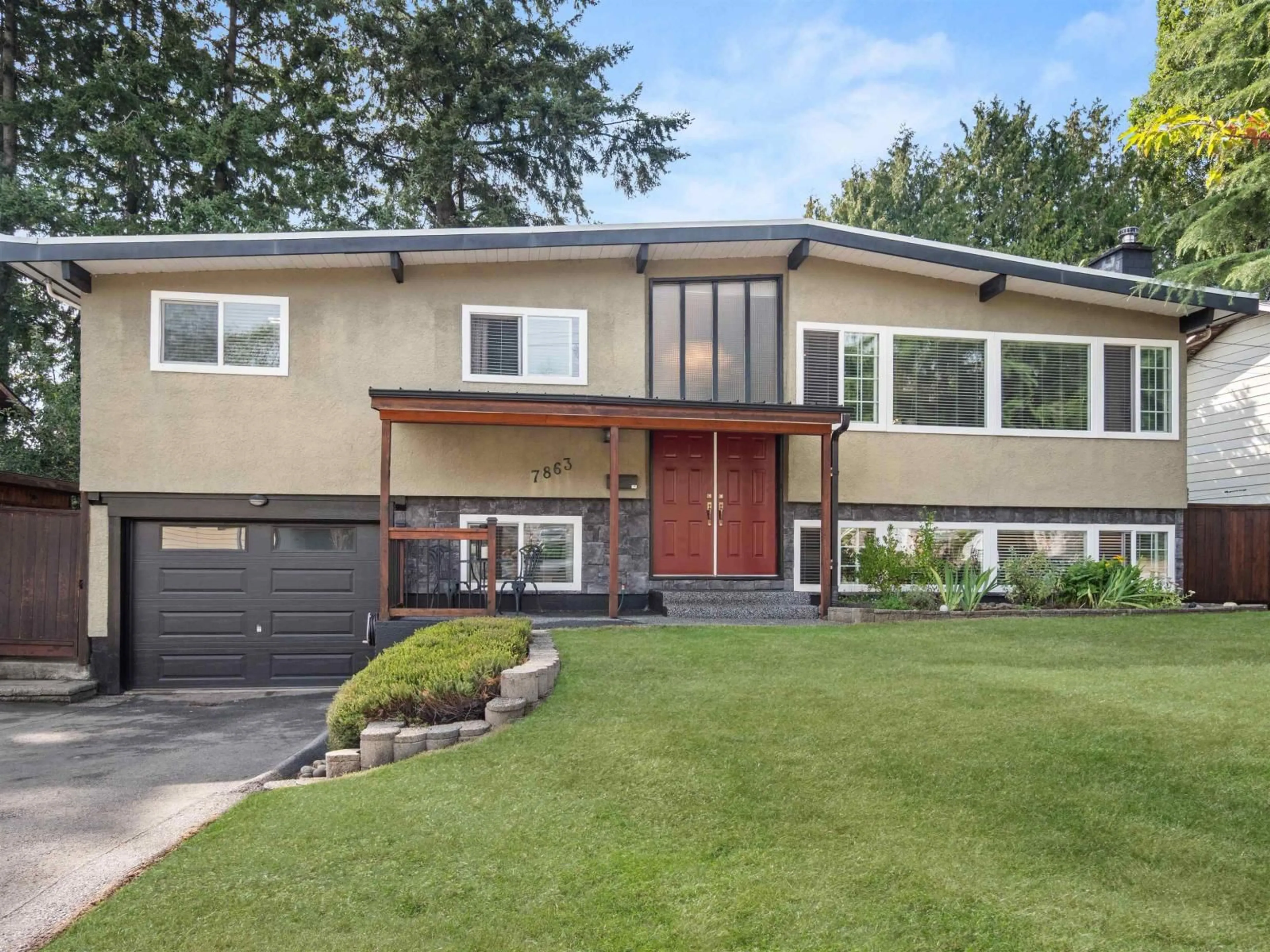 Home with vinyl exterior material, street for 7863 110A, Delta British Columbia V4C4K5