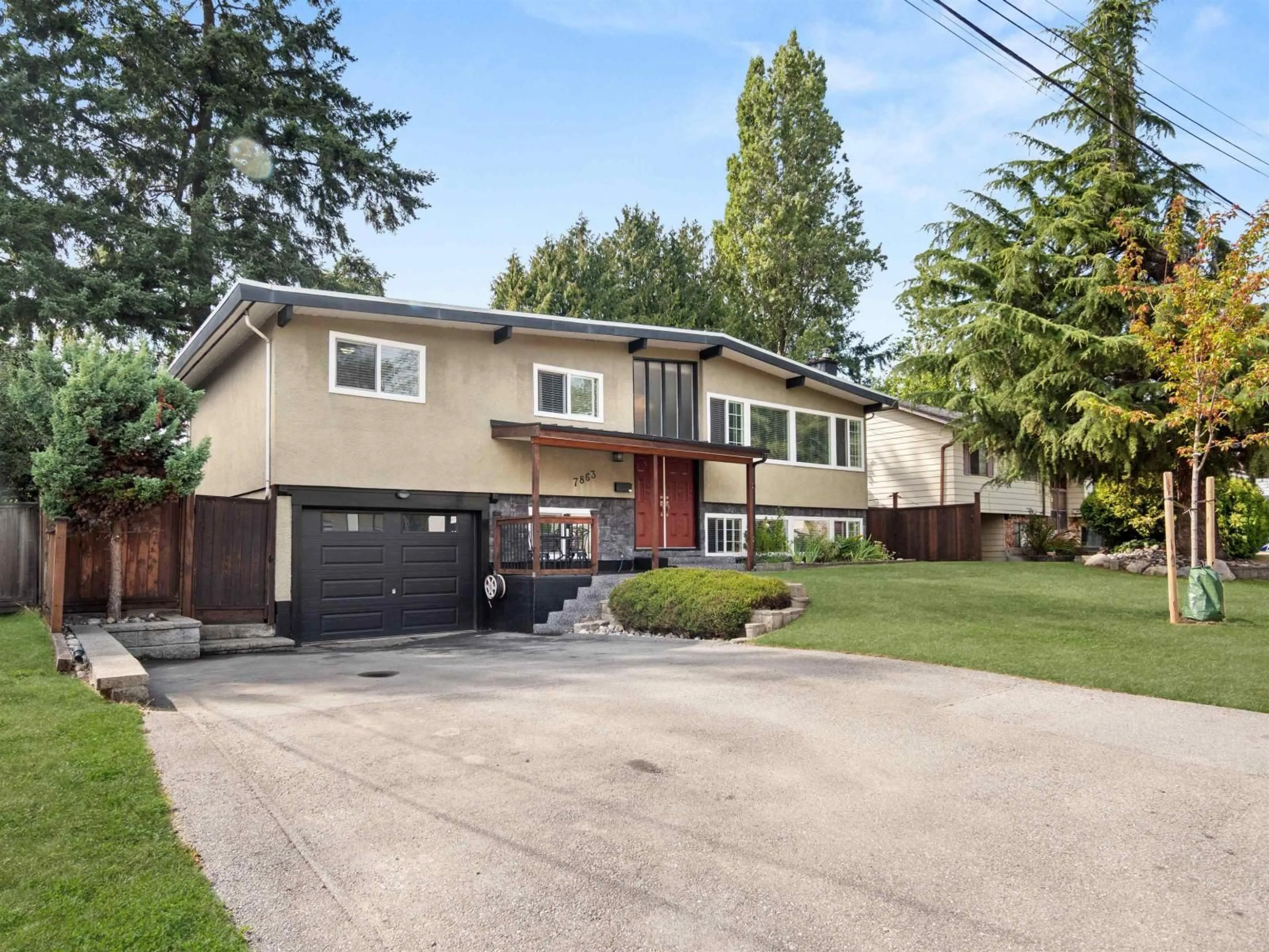 Home with vinyl exterior material, street for 7863 110A, Delta British Columbia V4C4K5