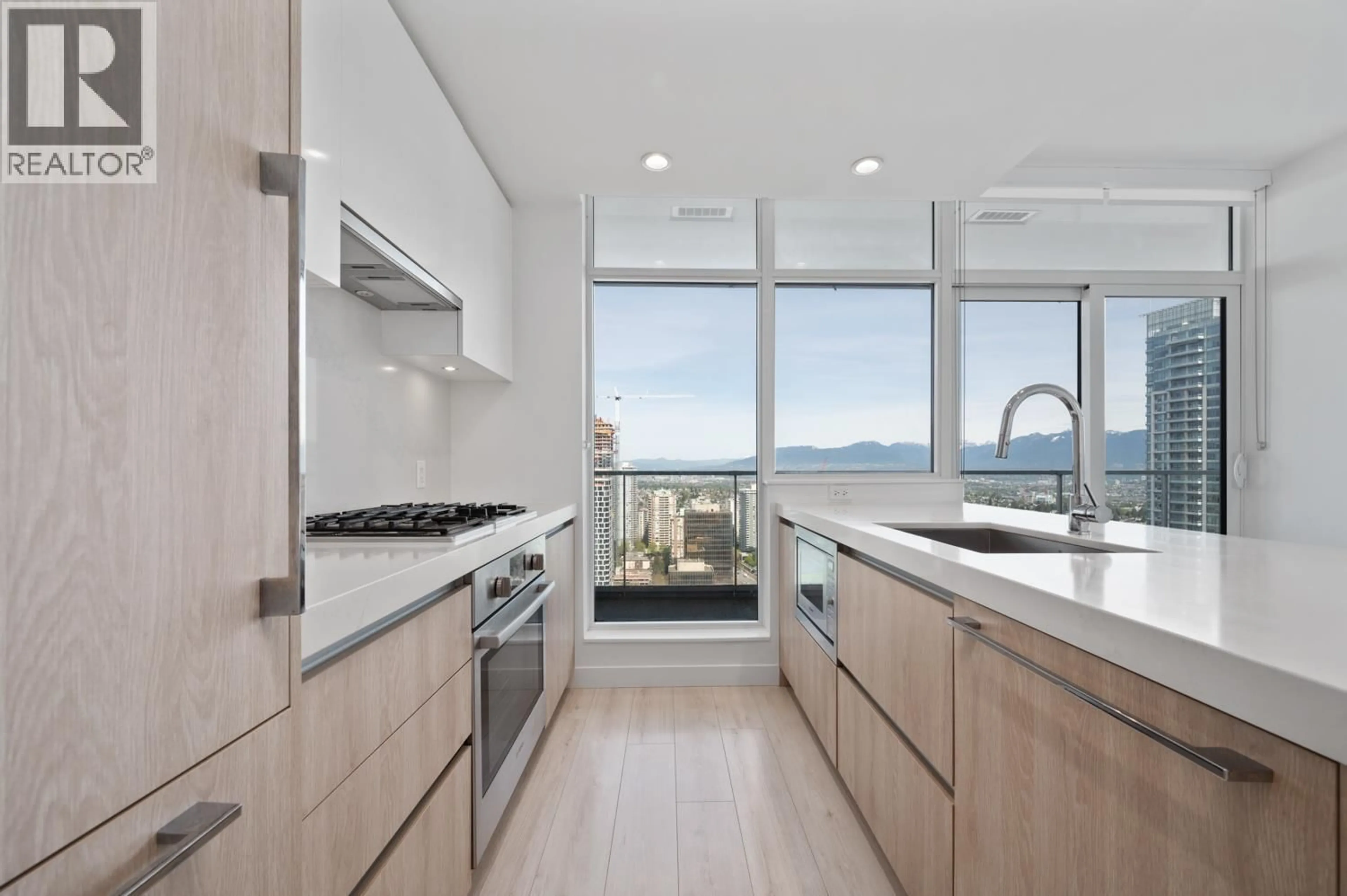 Contemporary kitchen, unknown for 3204 - 6080 MCKAY AVENUE, Burnaby British Columbia V5H0J4