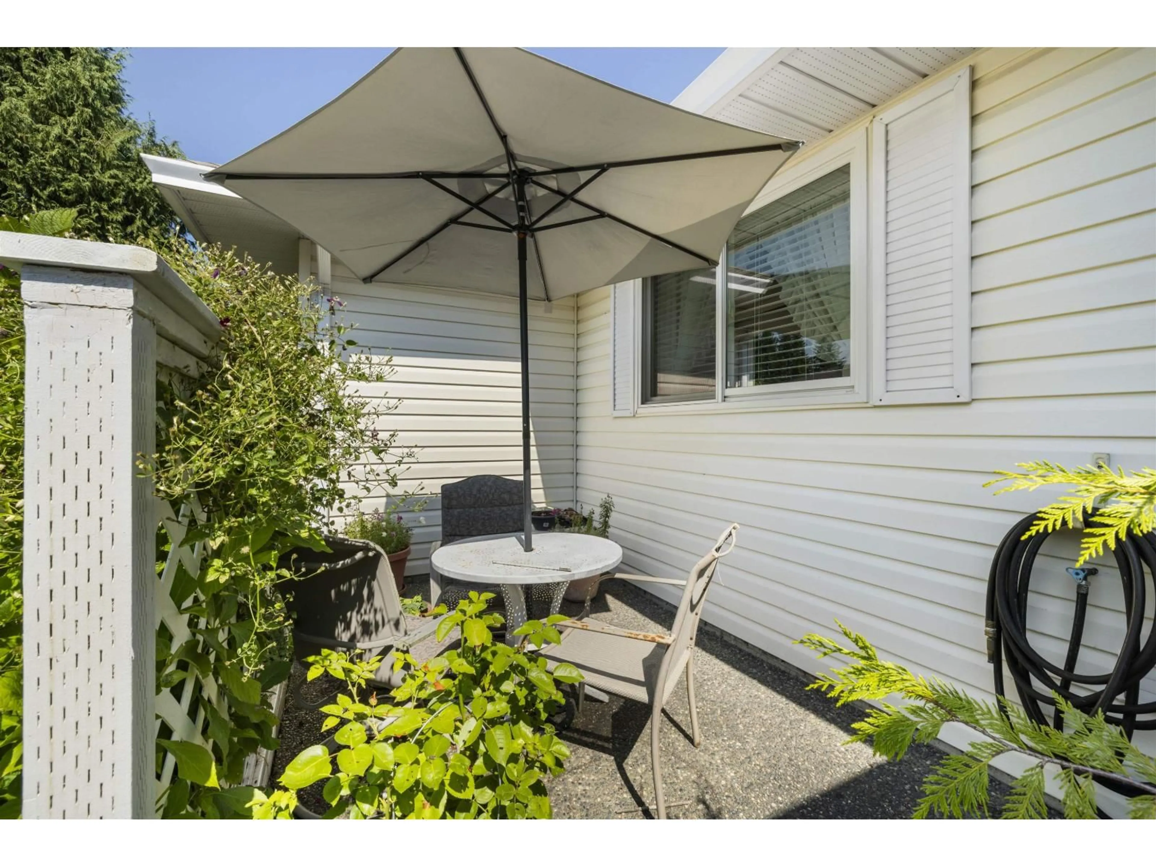 Patio, street for 1163 KING GEORGE, Surrey British Columbia V4A4Z1