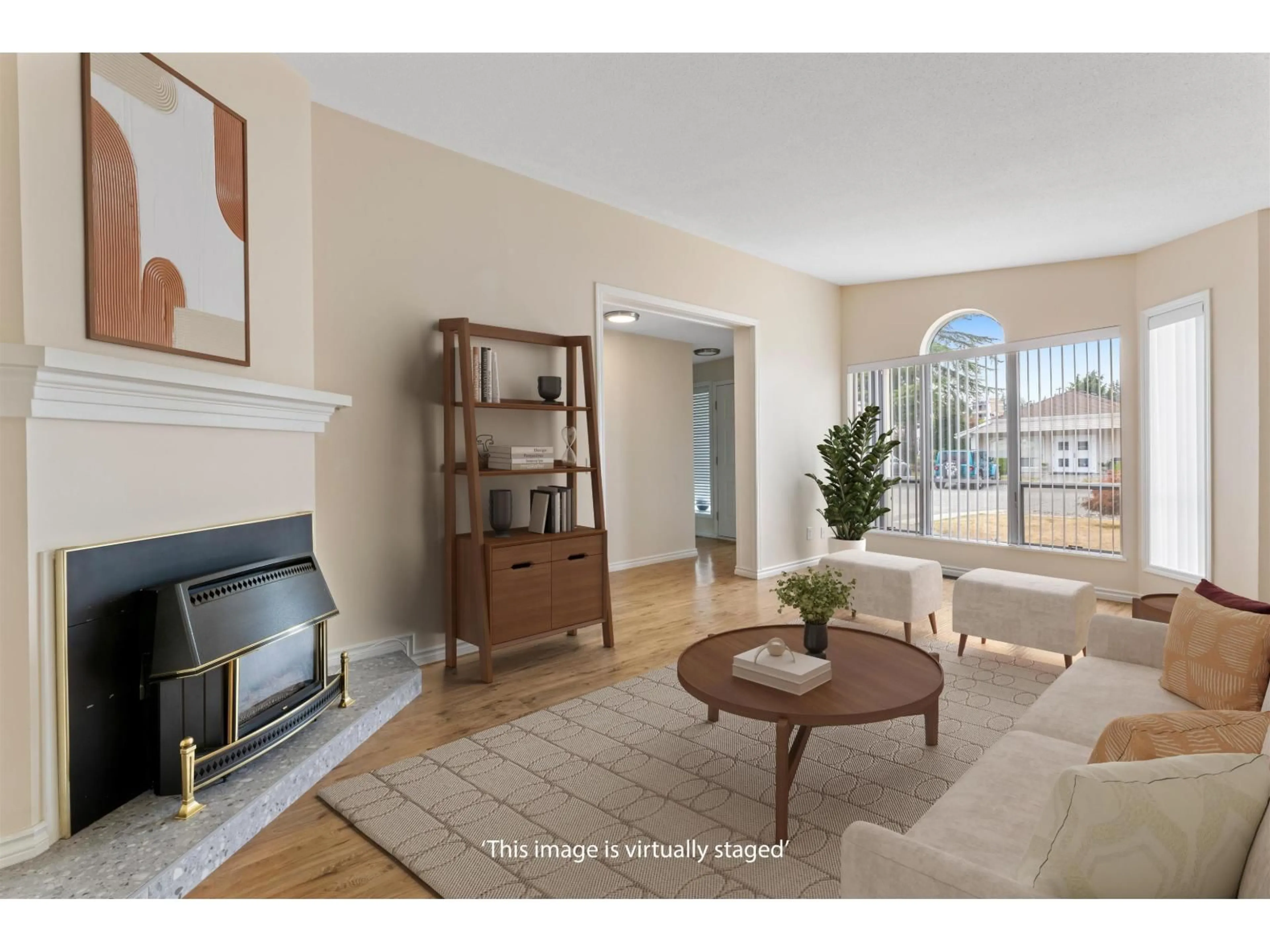 Living room with furniture, unknown for 10 - 2345 CRANLEY, Surrey British Columbia V4A9G5