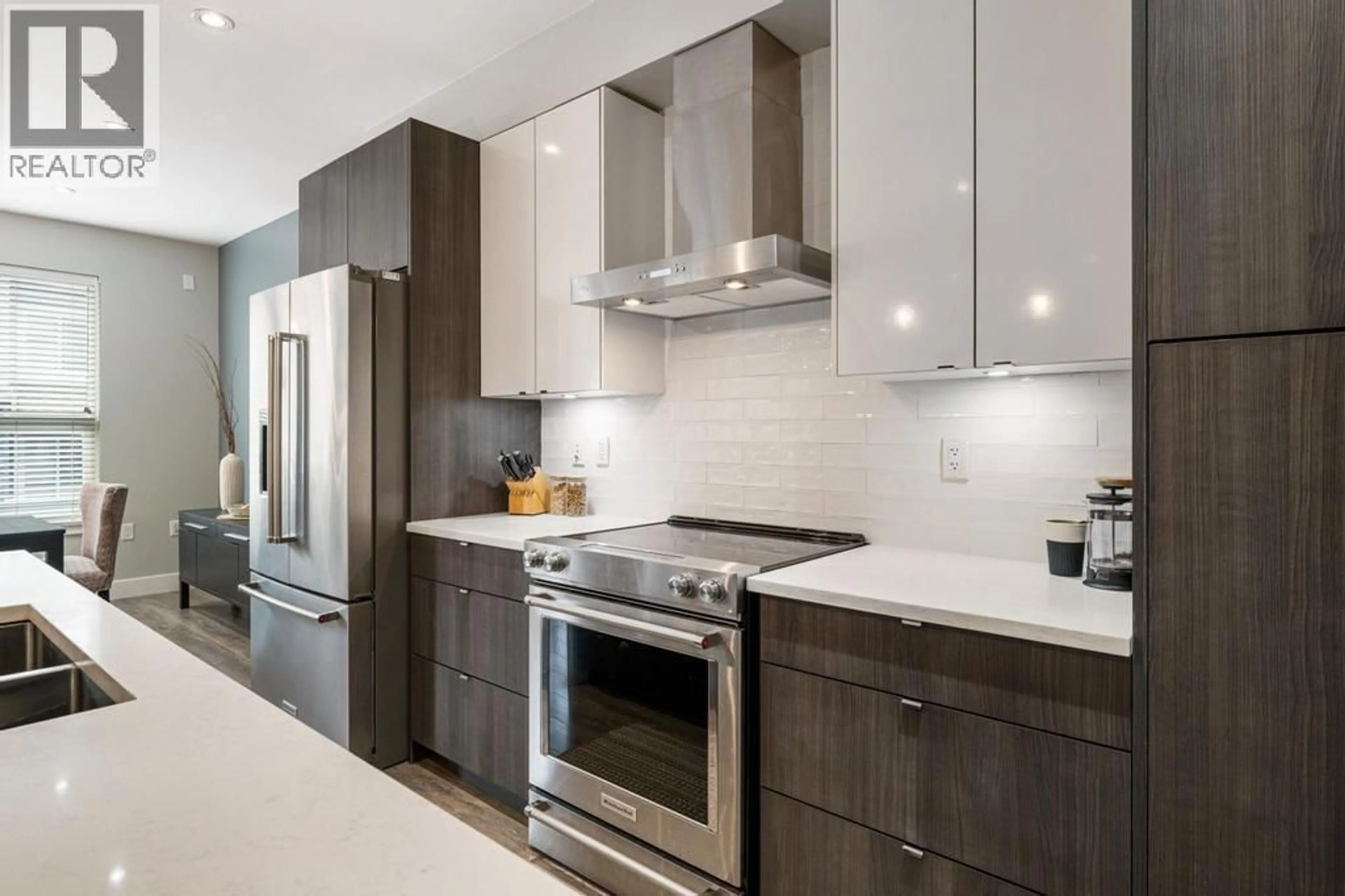 Contemporary kitchen, ceramic/tile floor for 16 - 24086 104 AVENUE, Maple Ridge British Columbia V2W1J2
