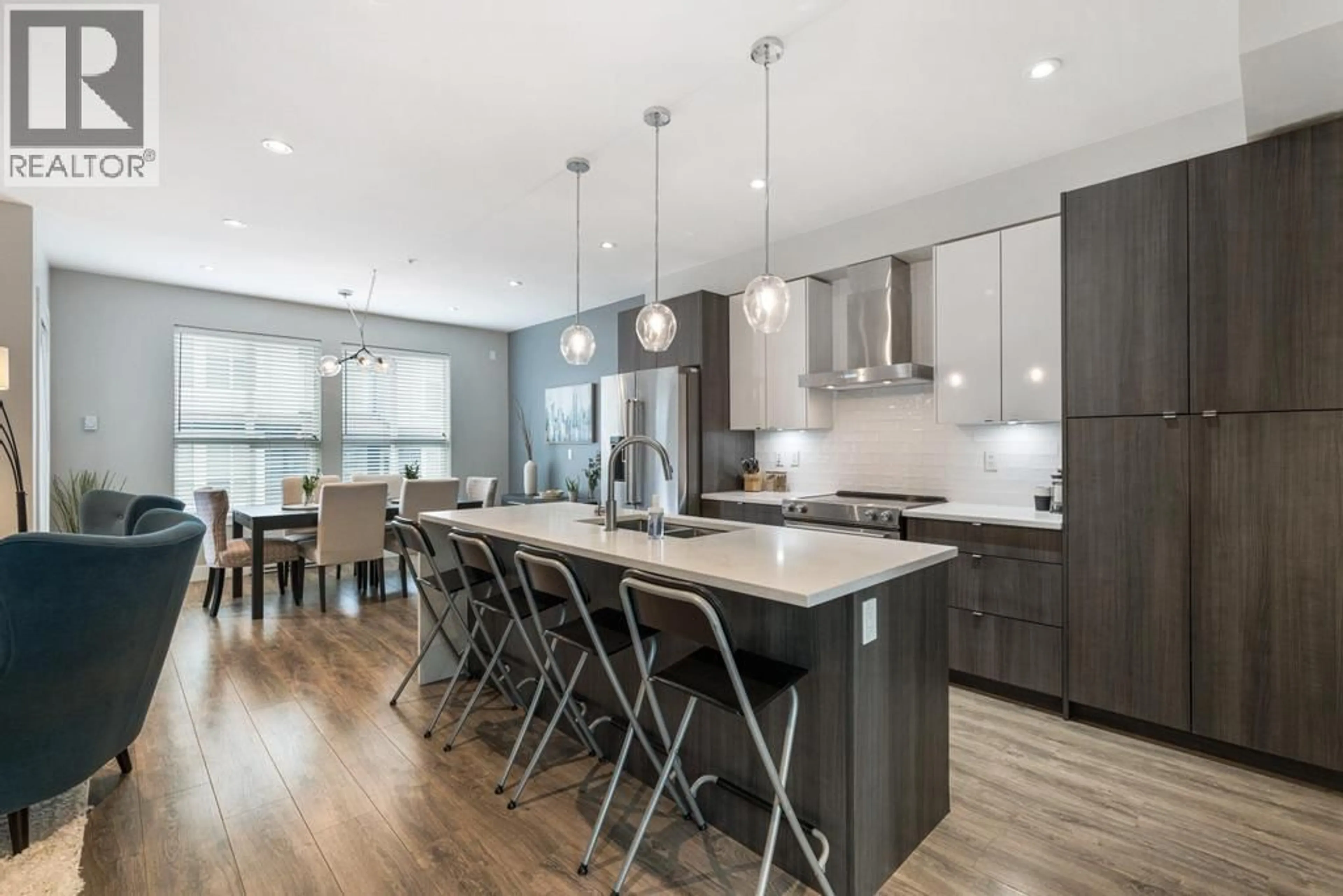 Open concept kitchen, wood/laminate floor for 16 - 24086 104 AVENUE, Maple Ridge British Columbia V2W1J2