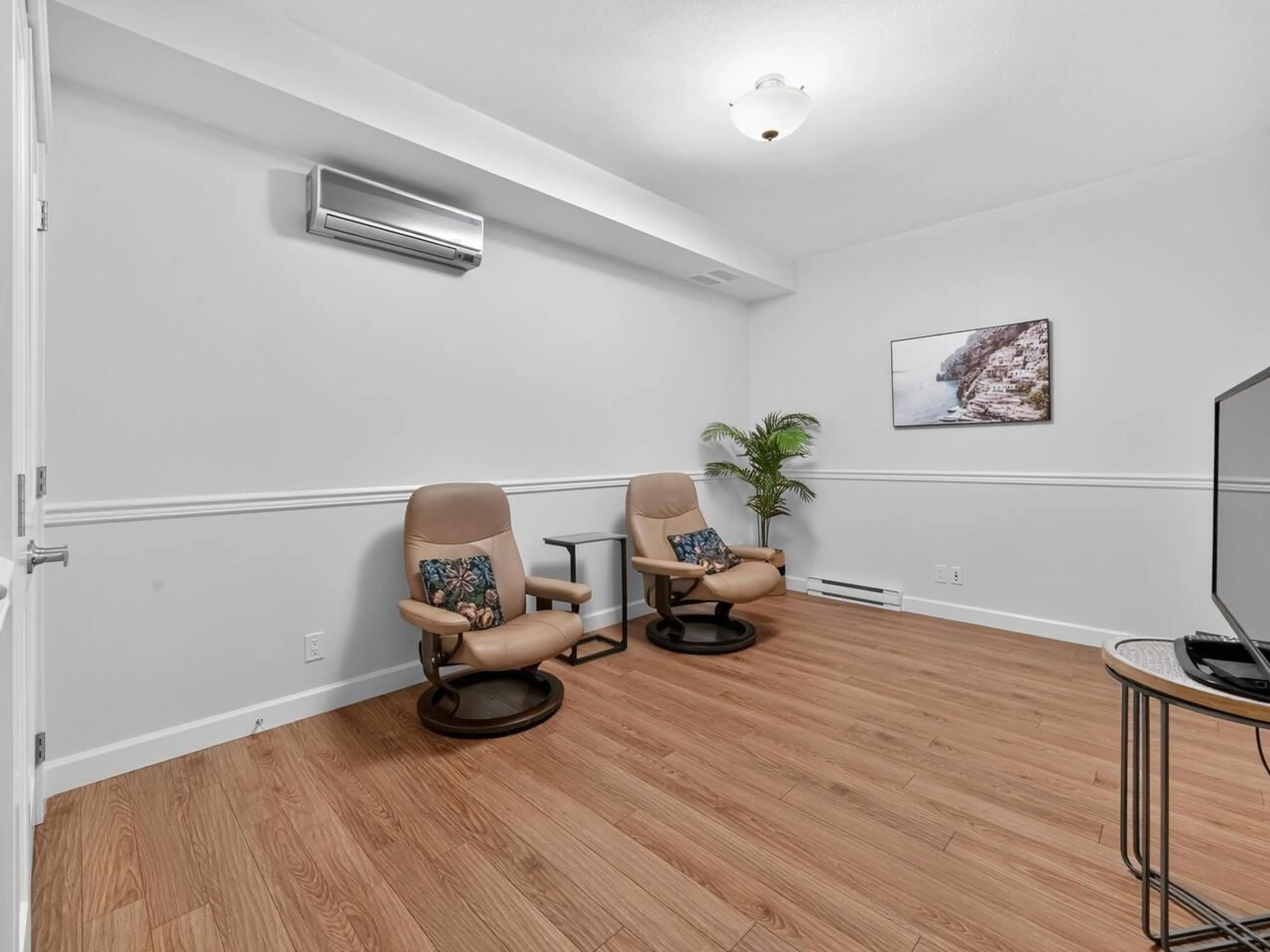 A pic of a room for 111 - 8157 207, Langley British Columbia V2Y0V4