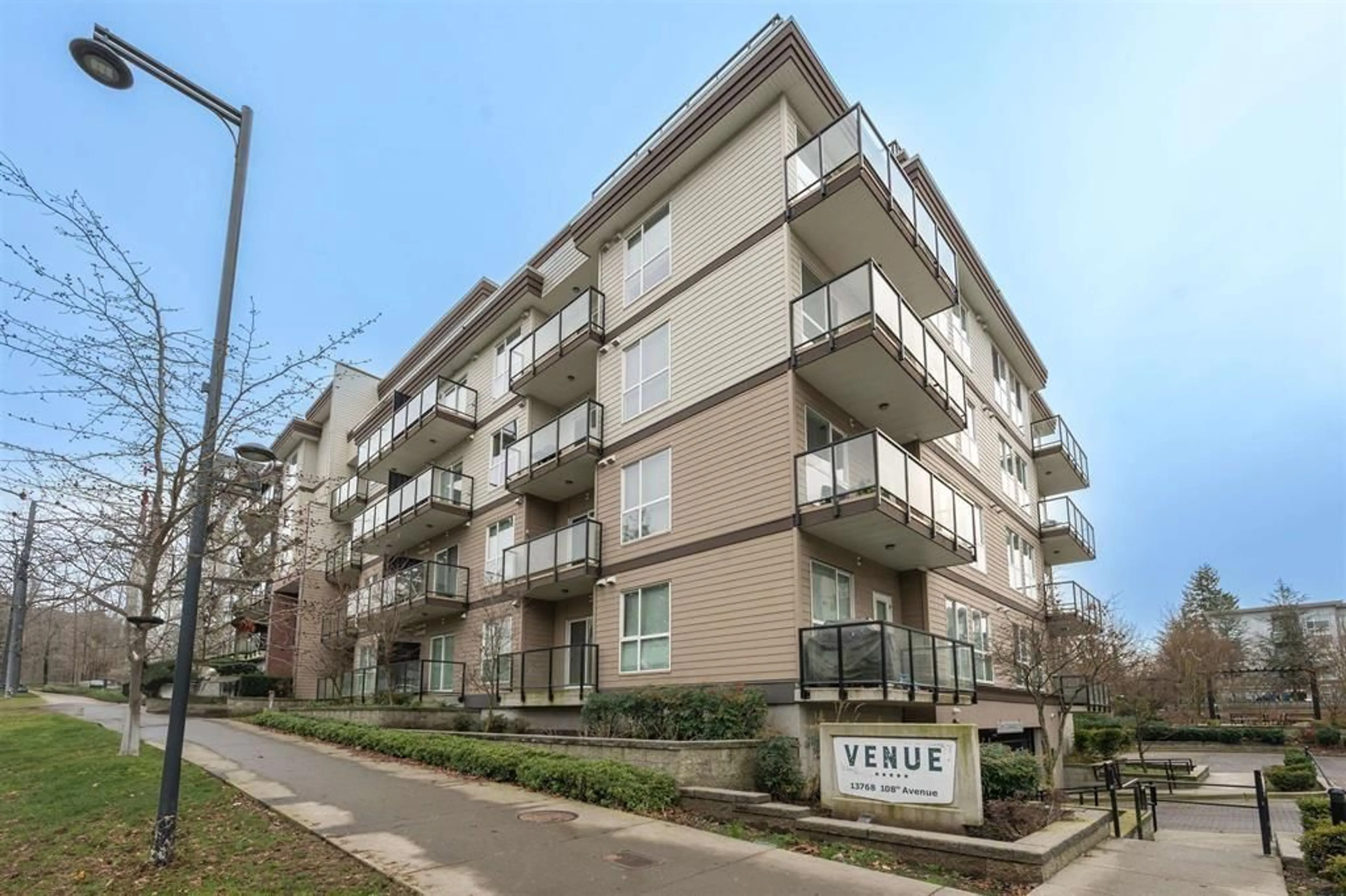 Patio, street for 528 - 13768 108, Surrey British Columbia V3T0L9