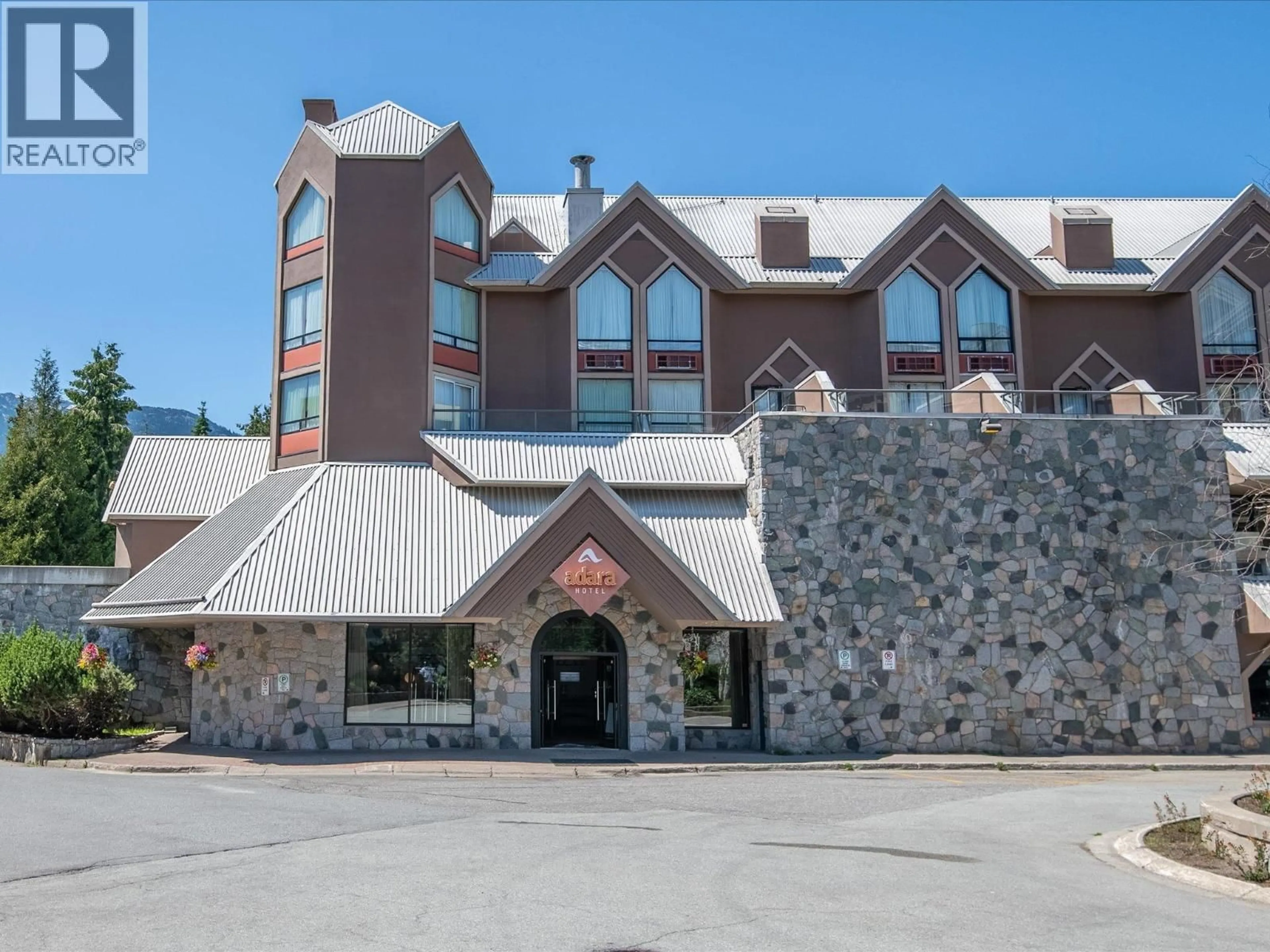 Indoor foyer for 307 - 4122 VILLAGE GREEN WAY, Whistler British Columbia V8E1G9