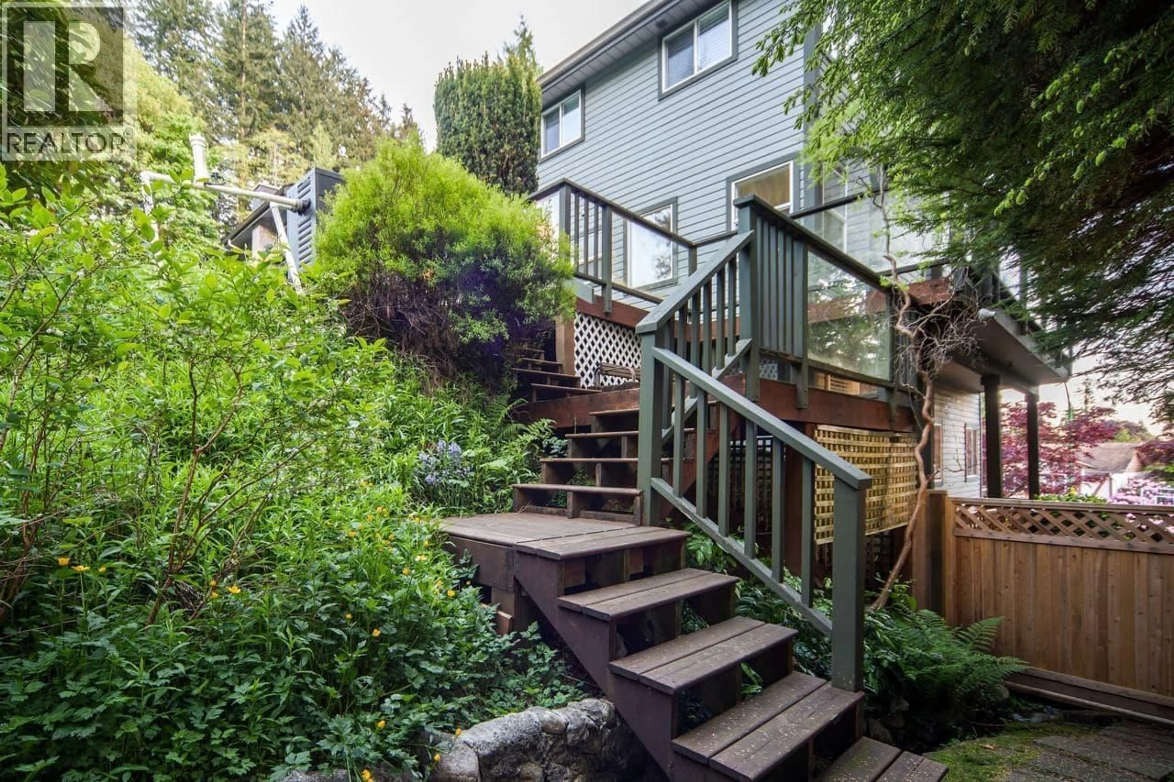 Patio, street for 1704 PIERARD ROAD, North Vancouver British Columbia V7J1Y2