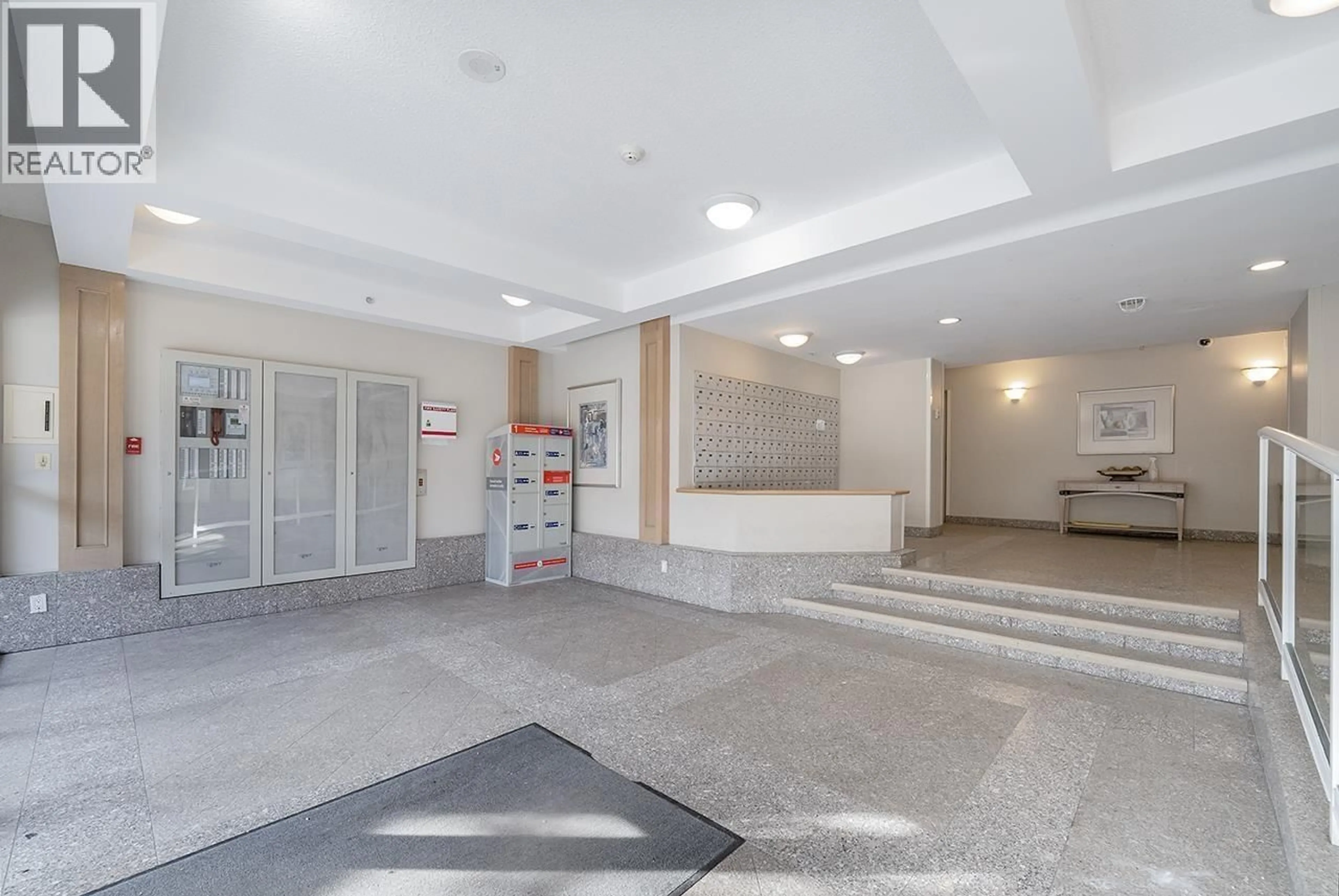 Indoor foyer for 1204 - 3455 ASCOT PLACE, Vancouver British Columbia V5R6B7