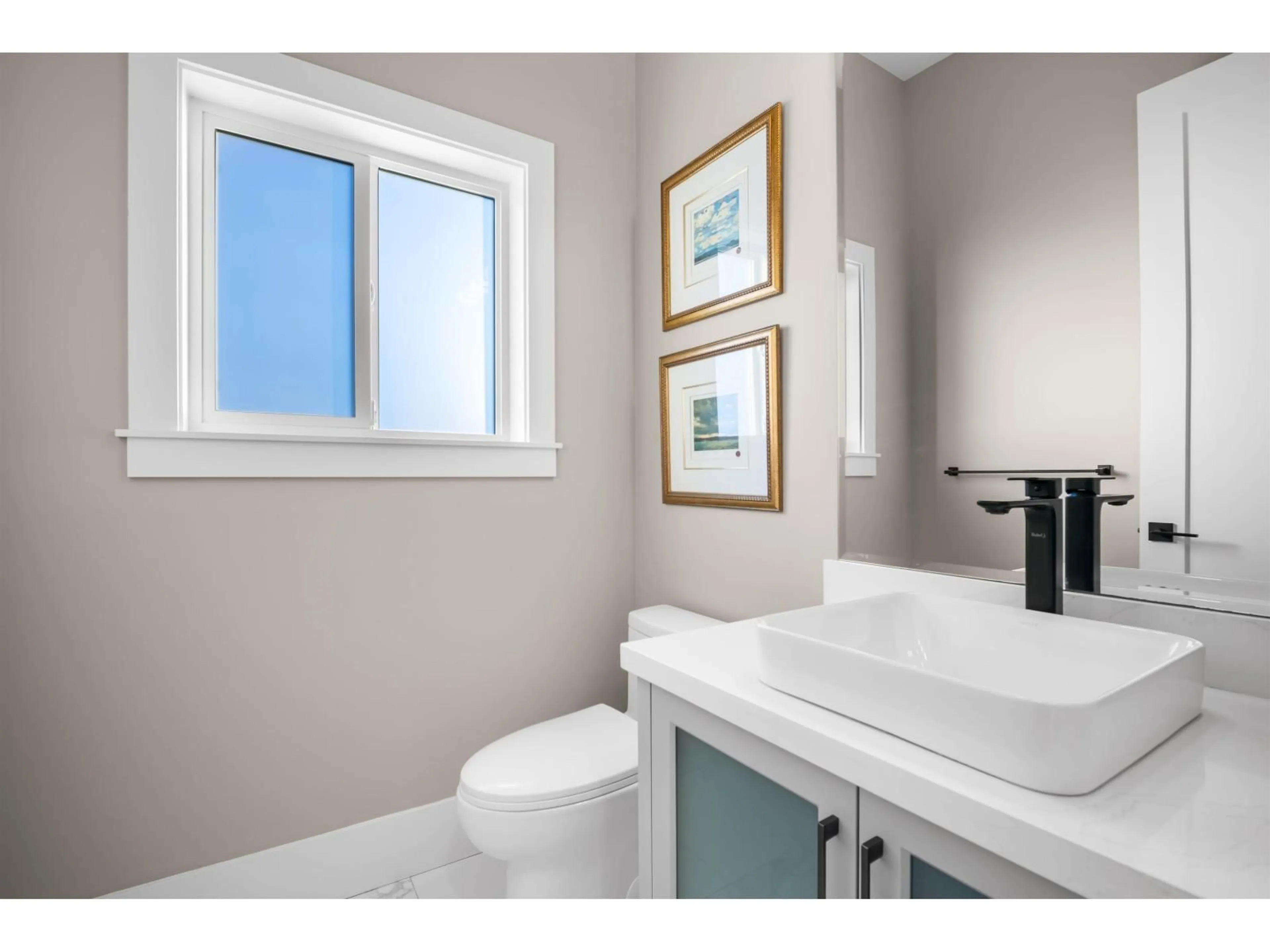 Standard bathroom, ceramic/tile floor for 2055 167A, Surrey British Columbia V3Z1J4