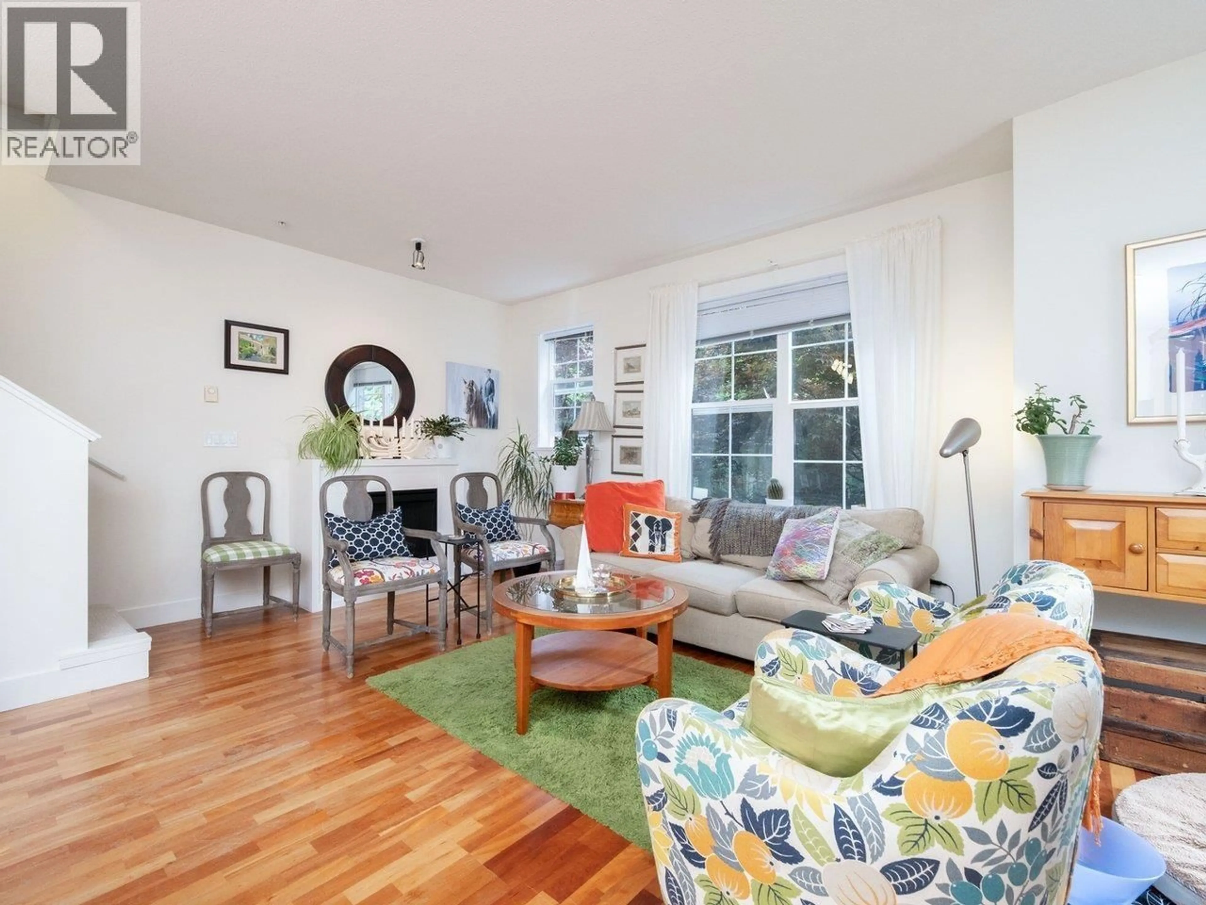 Living room with furniture, unknown for 1 - 5808 TISDALL STREET, Vancouver British Columbia V5Z3N2
