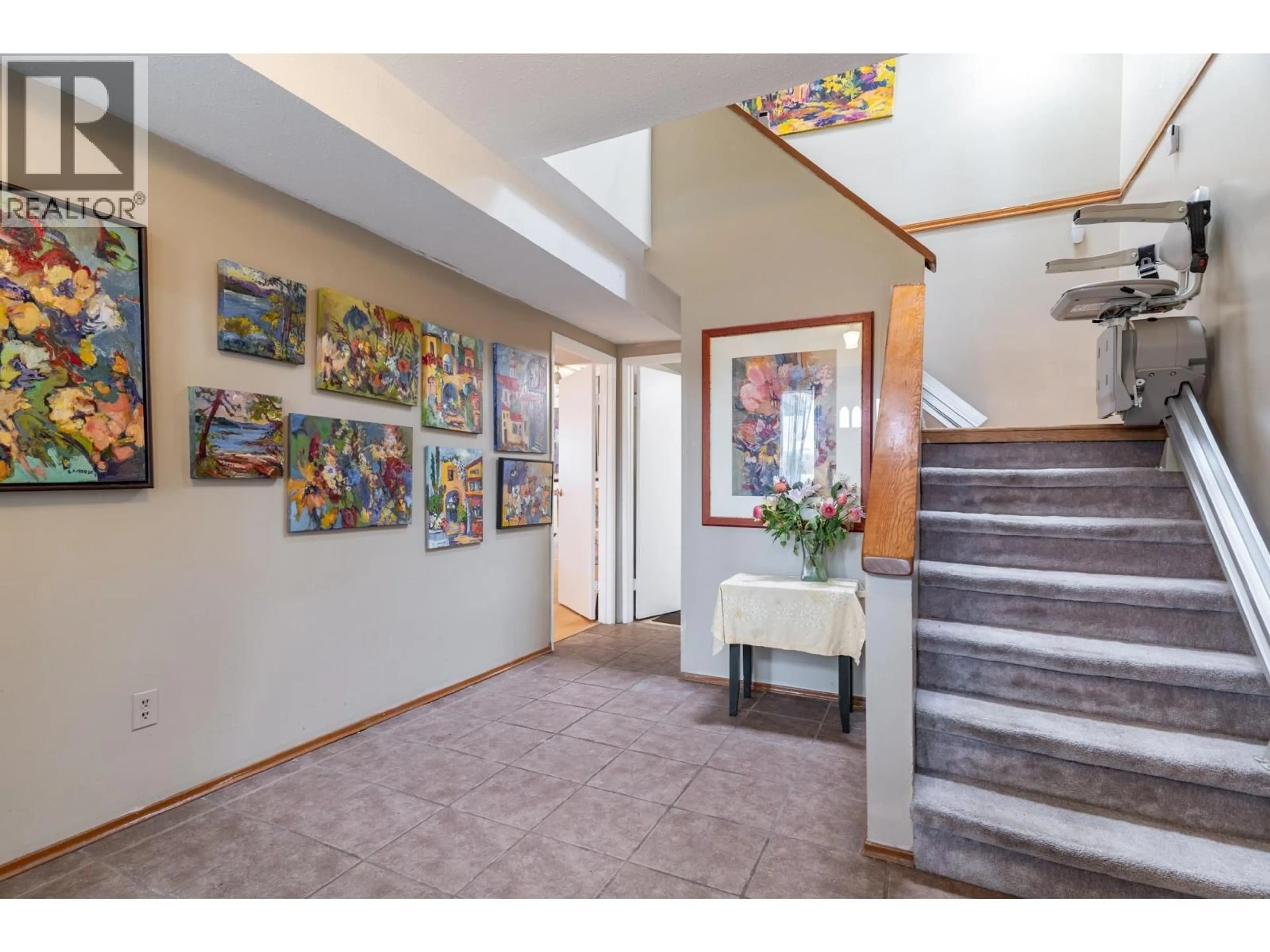 Indoor foyer for 3171 CHATHAM STREET, Richmond British Columbia V7E6B8