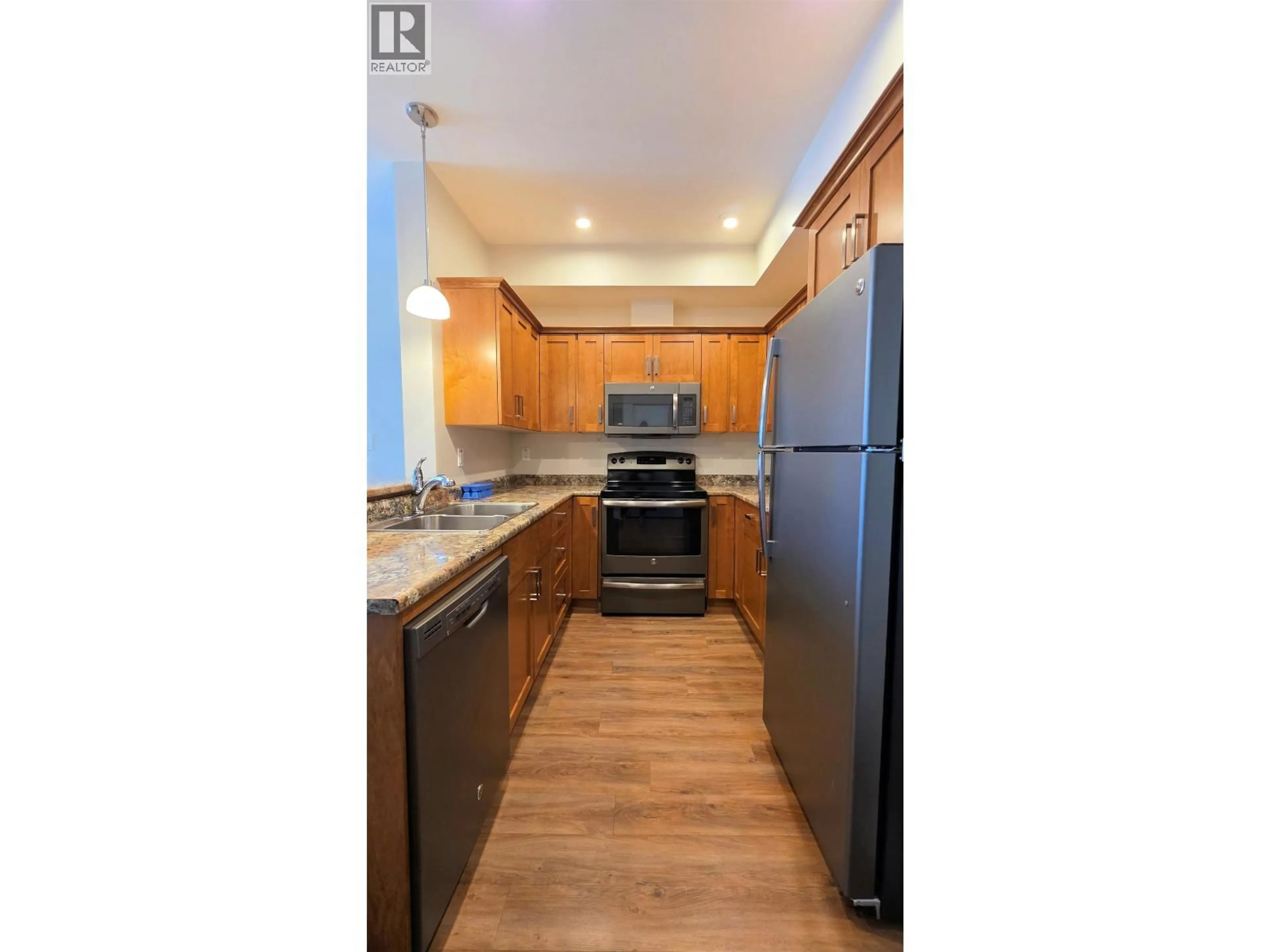 Standard kitchen, unknown for 305 - 3684 PRINCESS CRESCENT, Smithers British Columbia V0J2N0