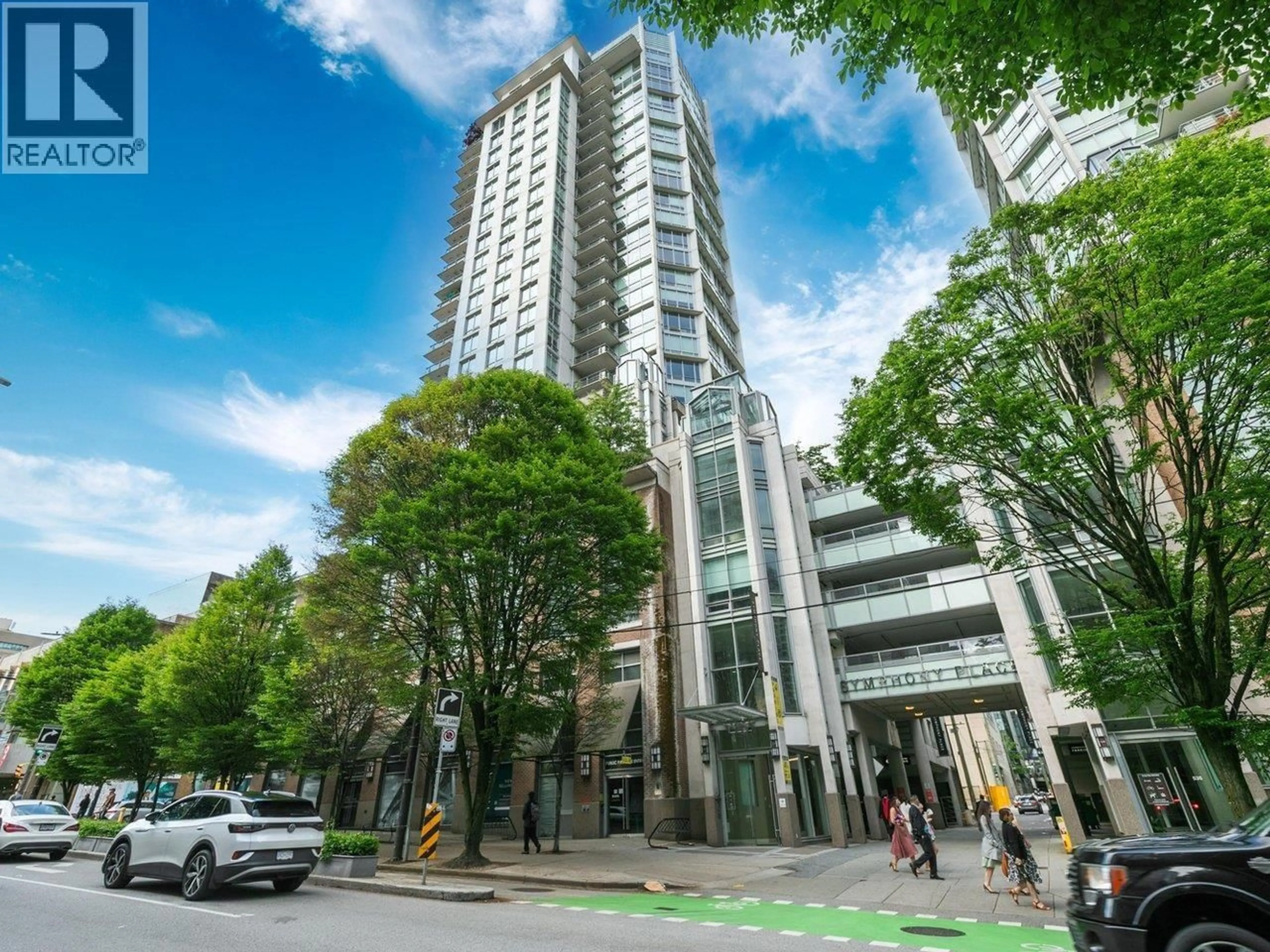 Indoor foyer for 806 - 565 SMITHE STREET, Vancouver British Columbia V6B0E4