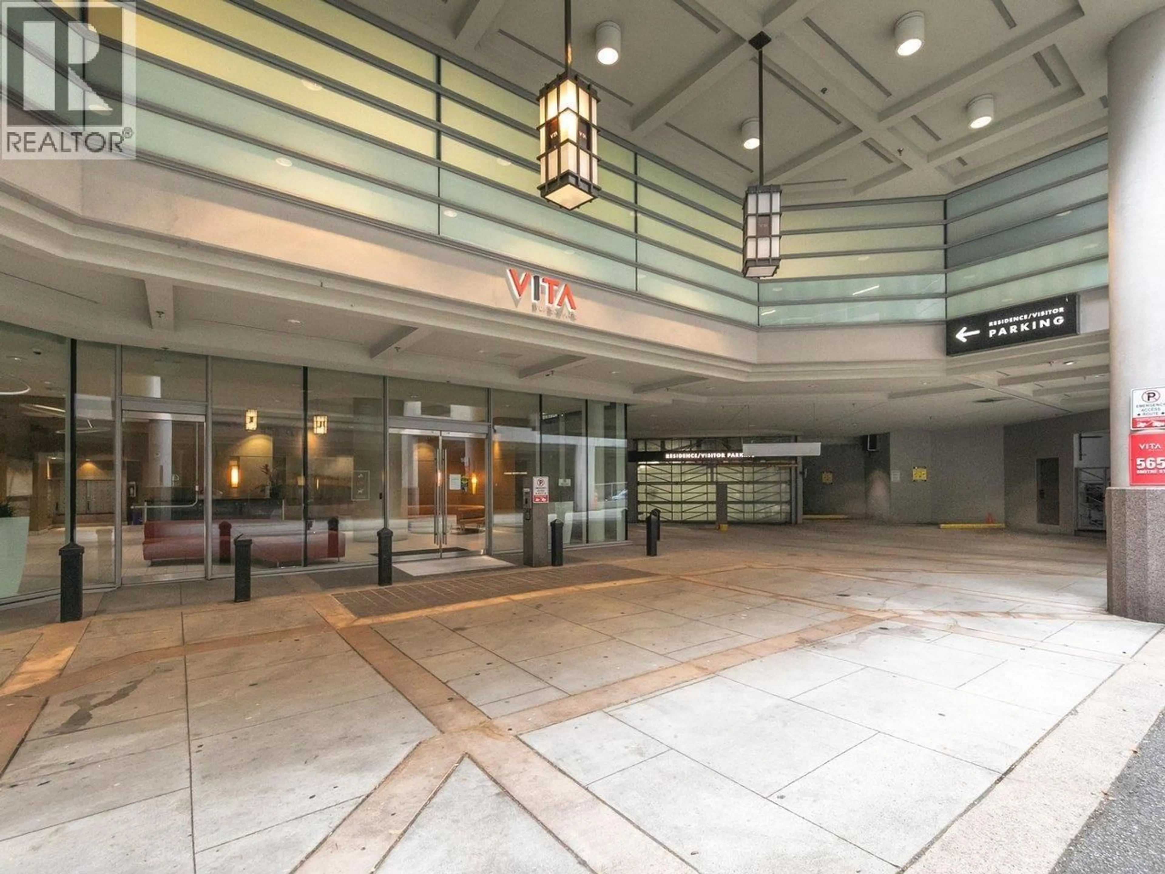 Indoor foyer for 806 - 565 SMITHE STREET, Vancouver British Columbia V6B0E4