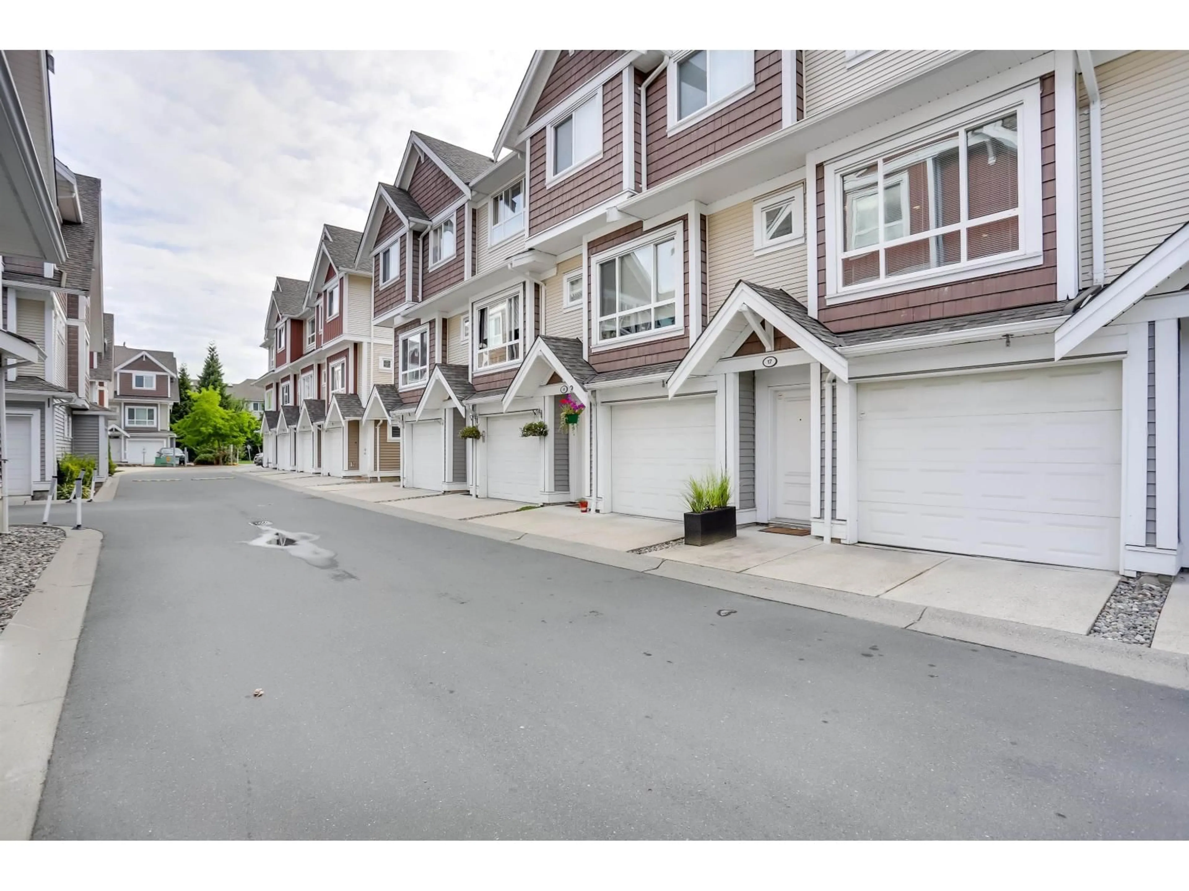 Unknown for 17 - 7298 199A, Langley British Columbia V2Y0H9