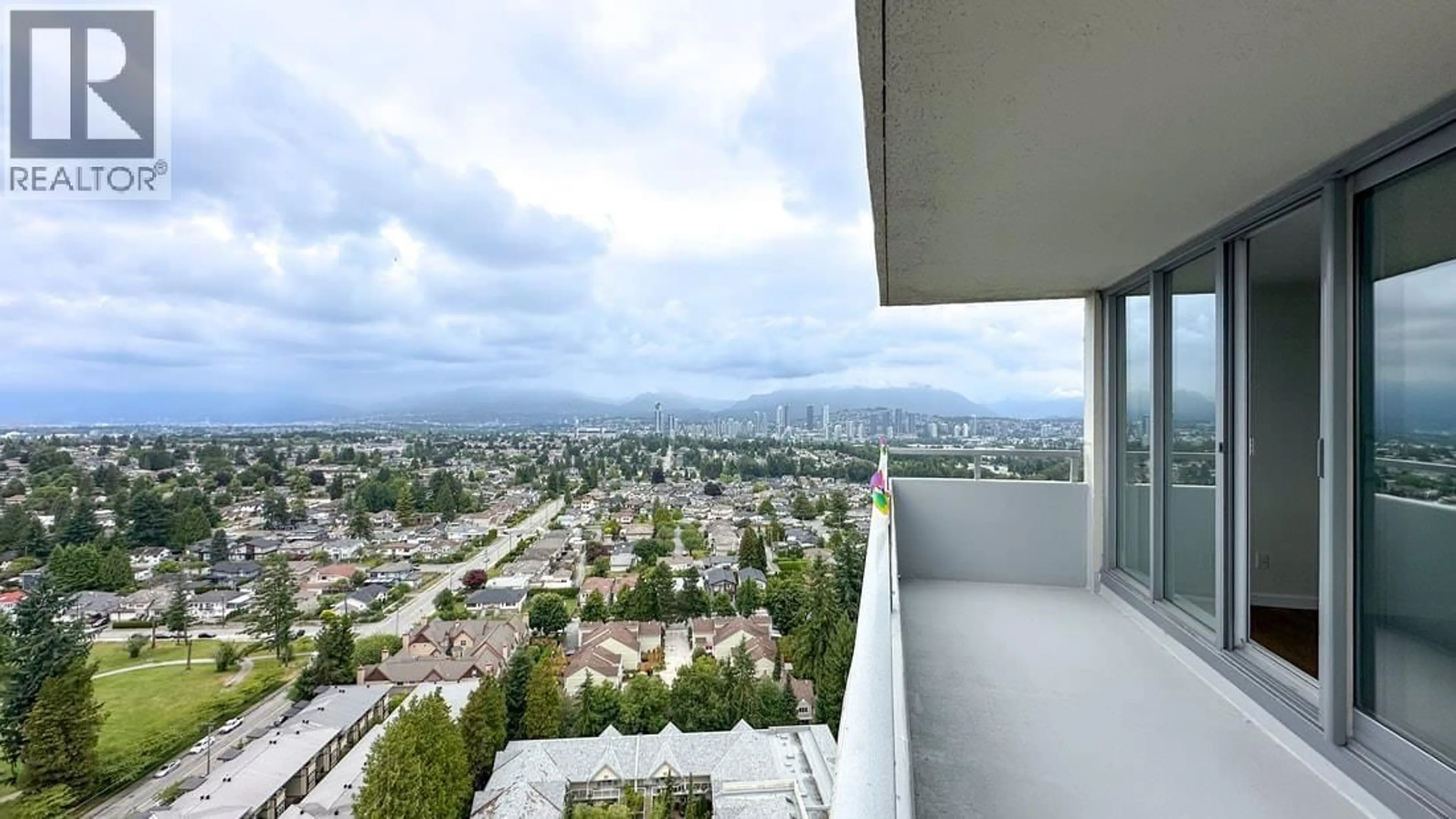 Balcony in the apartment, city buildings view from balcony for 2204 - 4160 SARDIS STREET, Burnaby British Columbia V5H1K2