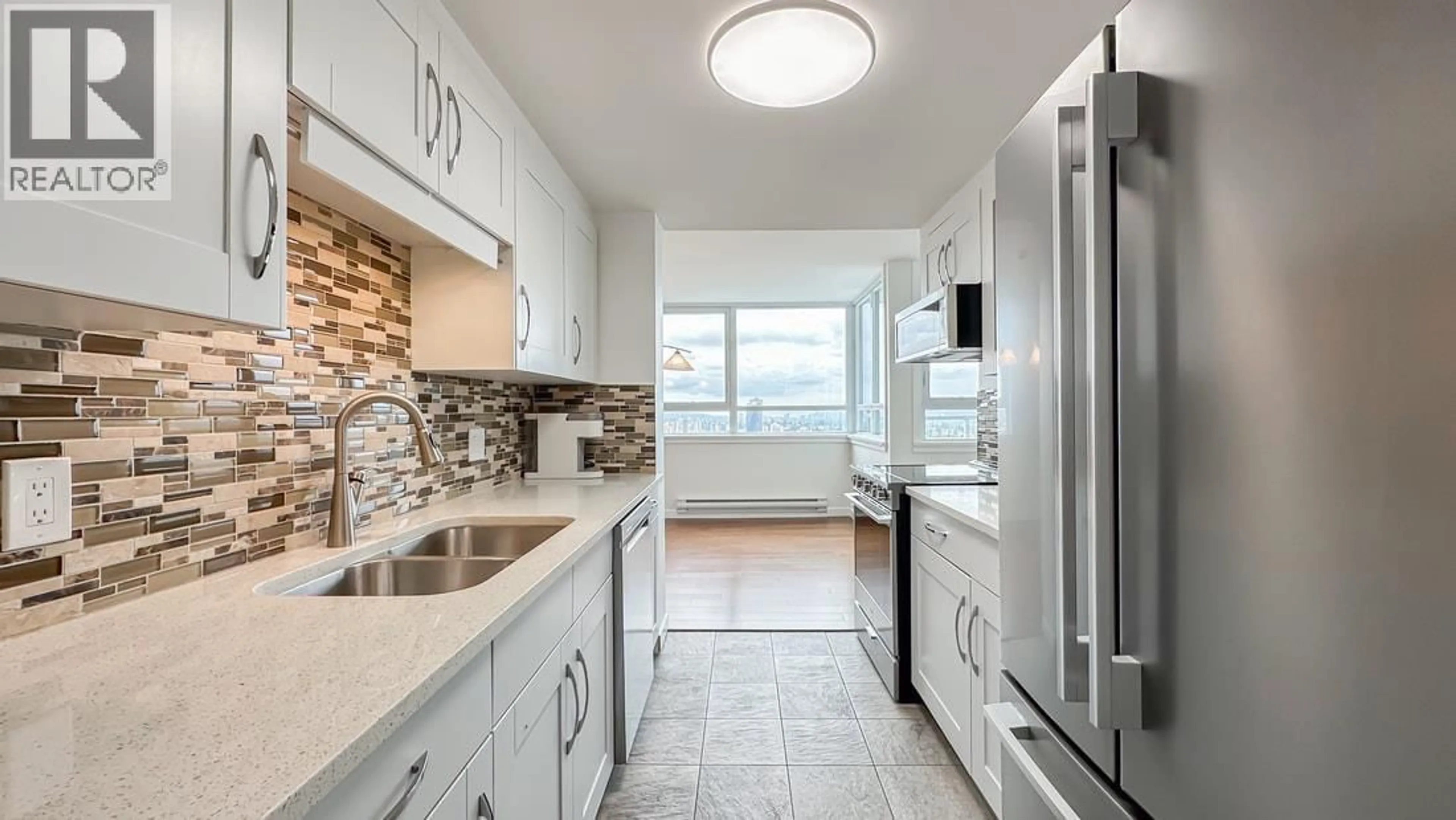 Standard kitchen, ceramic/tile floor for 2204 - 4160 SARDIS STREET, Burnaby British Columbia V5H1K2