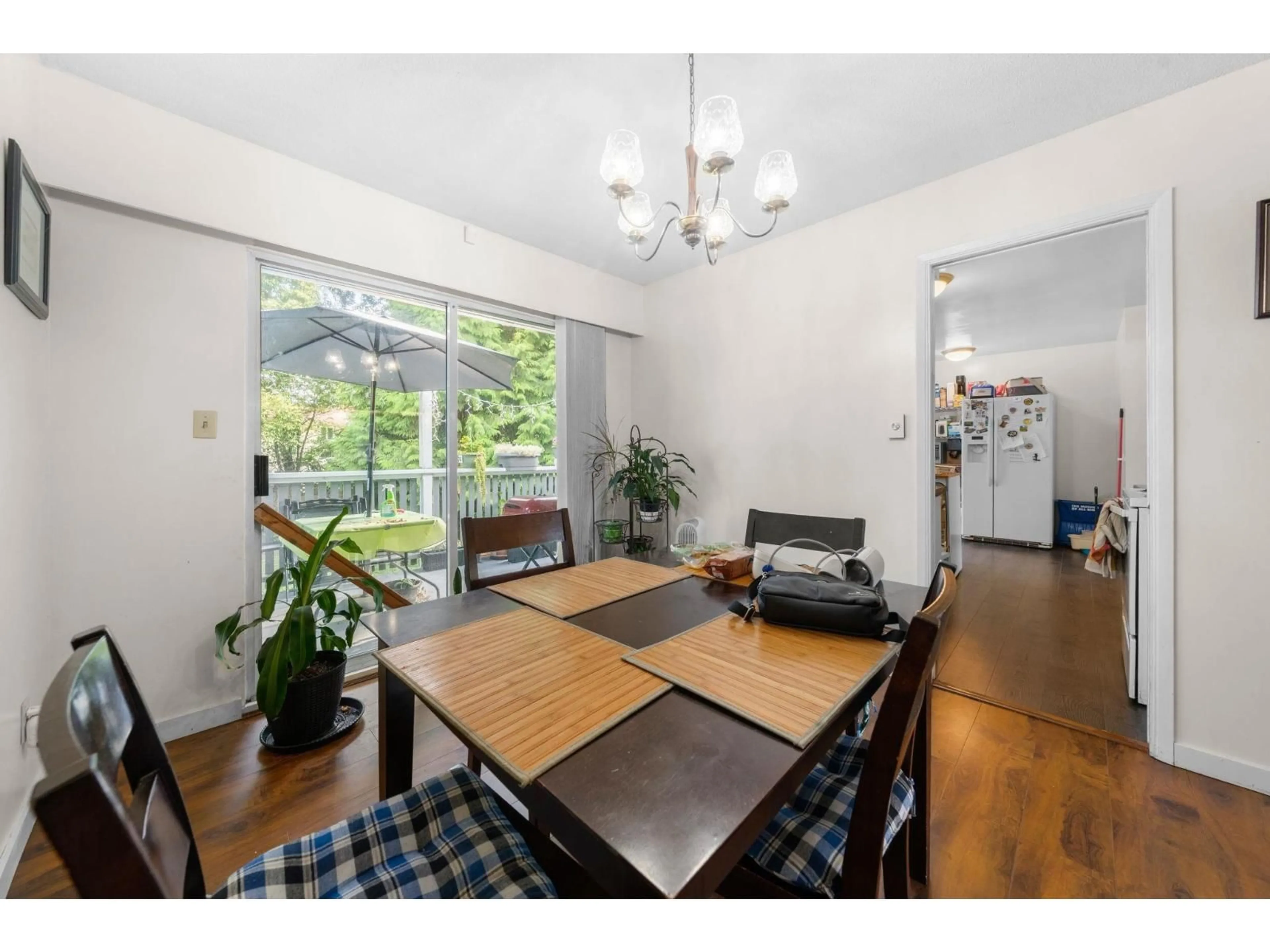 Dining room, wood/laminate floor for 11254 87, Delta British Columbia V4C2Z7