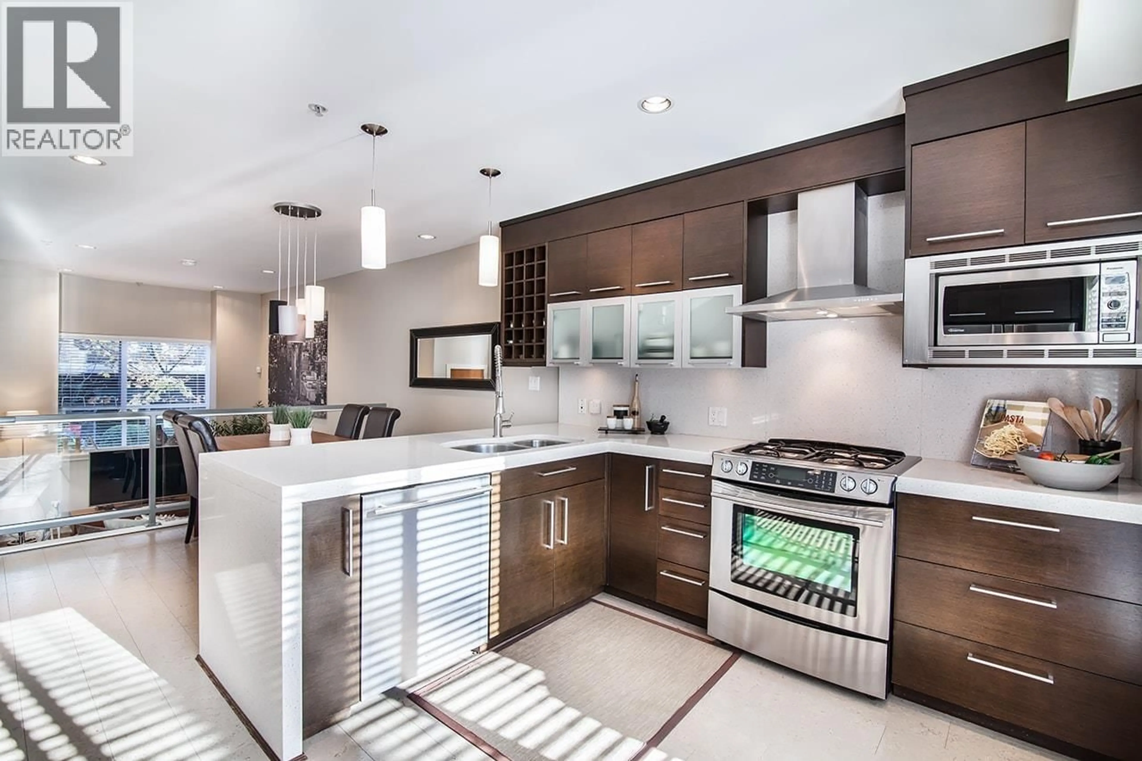 Contemporary kitchen, ceramic/tile floor for 7 - 2188 8TH AVENUE, Vancouver British Columbia V6K2A4