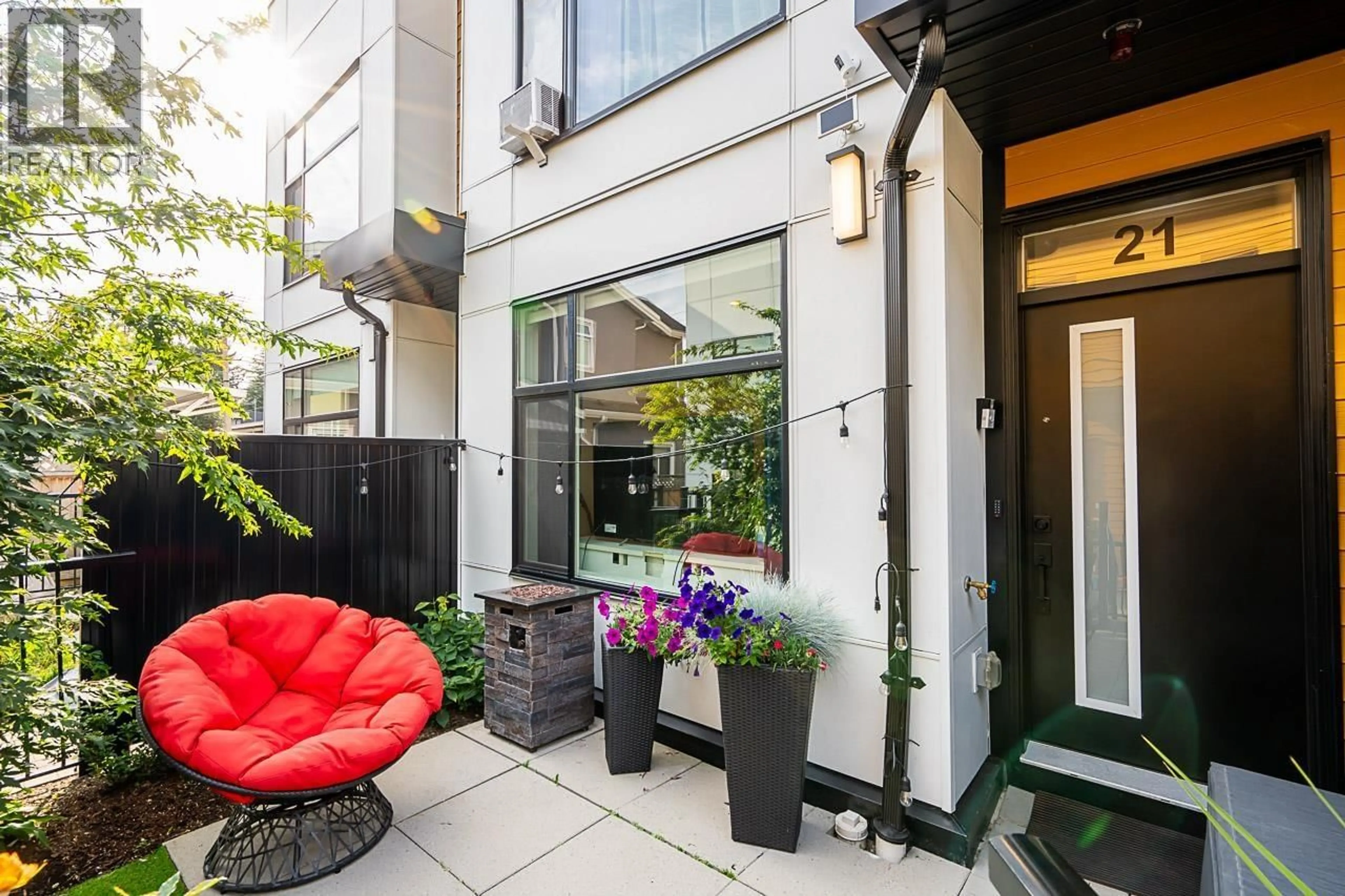Patio, street for 21 - 1211 EIGHTH AVENUE, New Westminster British Columbia V3M2R8