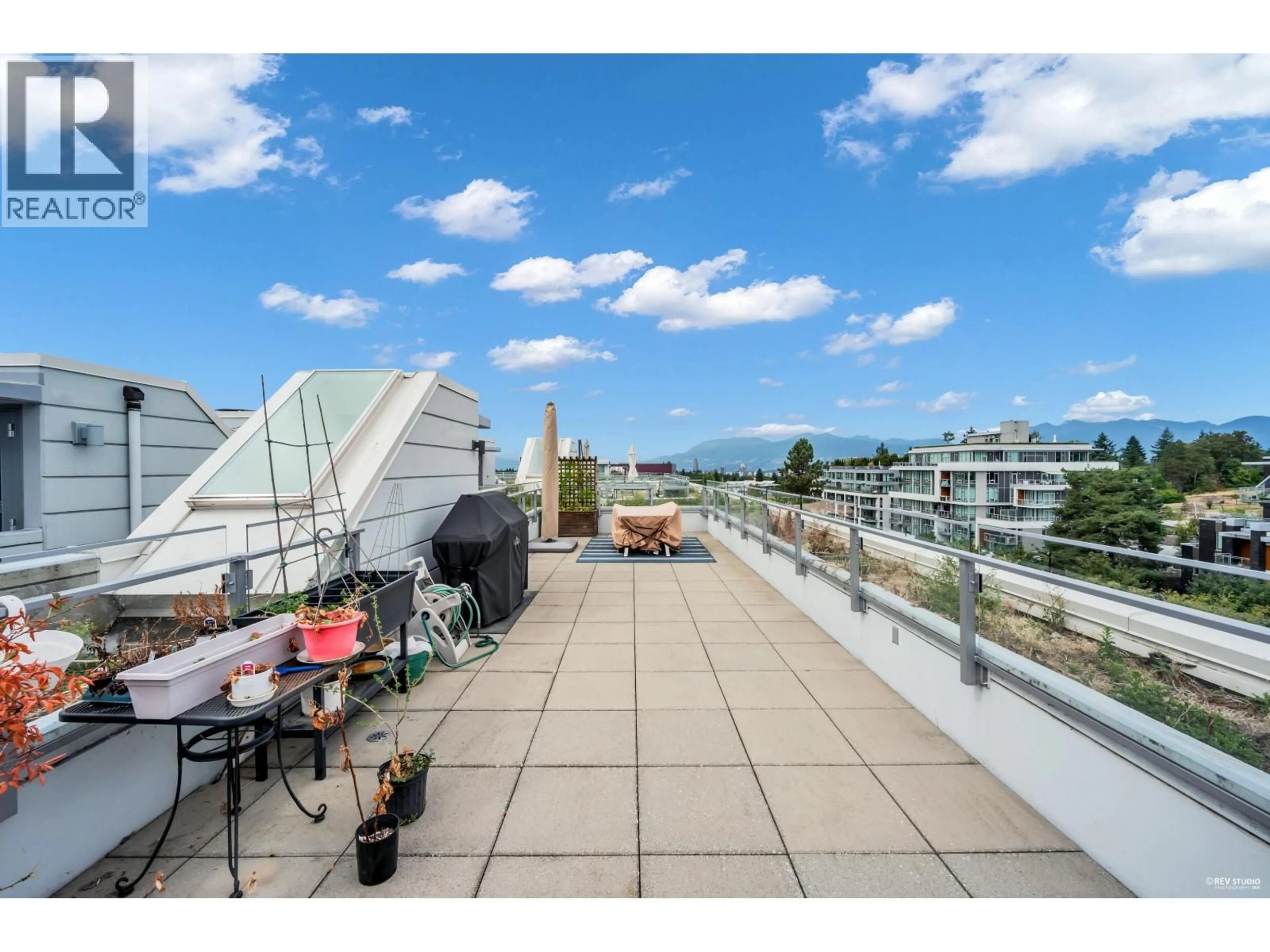 Patio, water/lake/river/ocean view for 604 - 5077 CAMBIE STREET, Vancouver British Columbia V5Z0H7