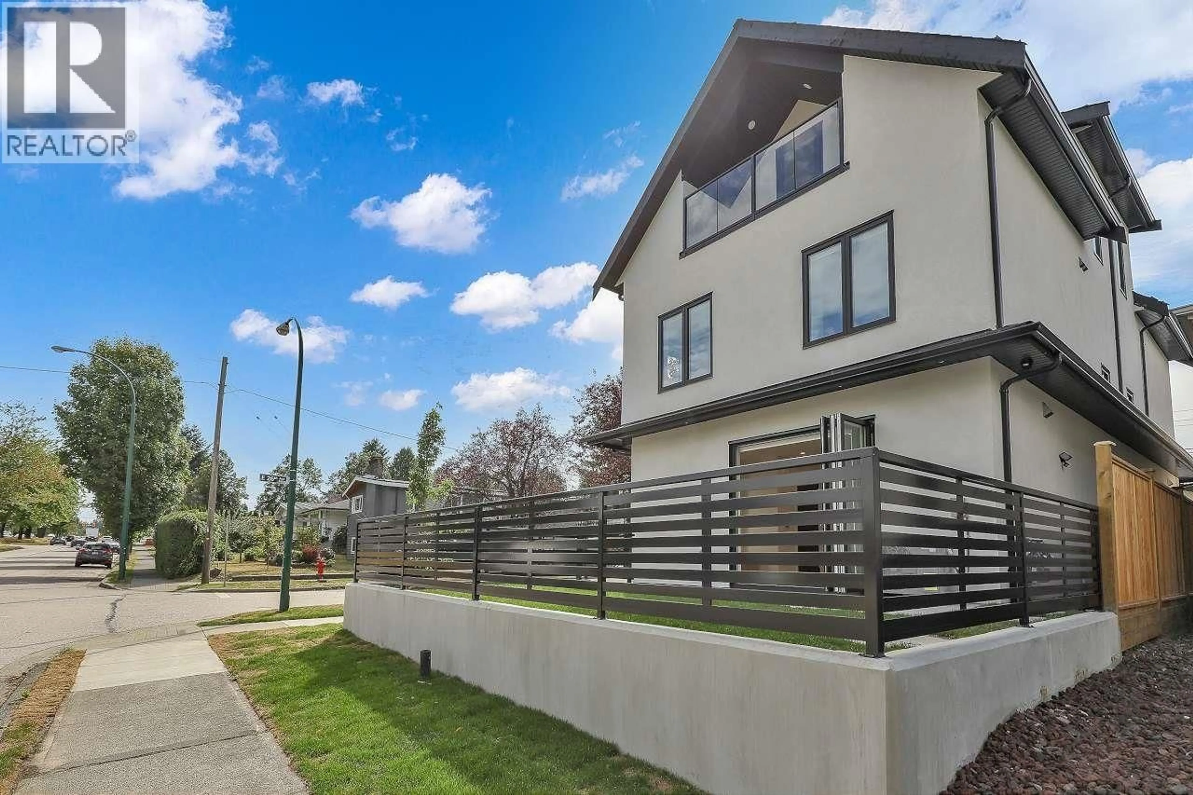 Patio, street for 1 - 3695 26 AVE AVENUE, Vancouver British Columbia V5R2M7