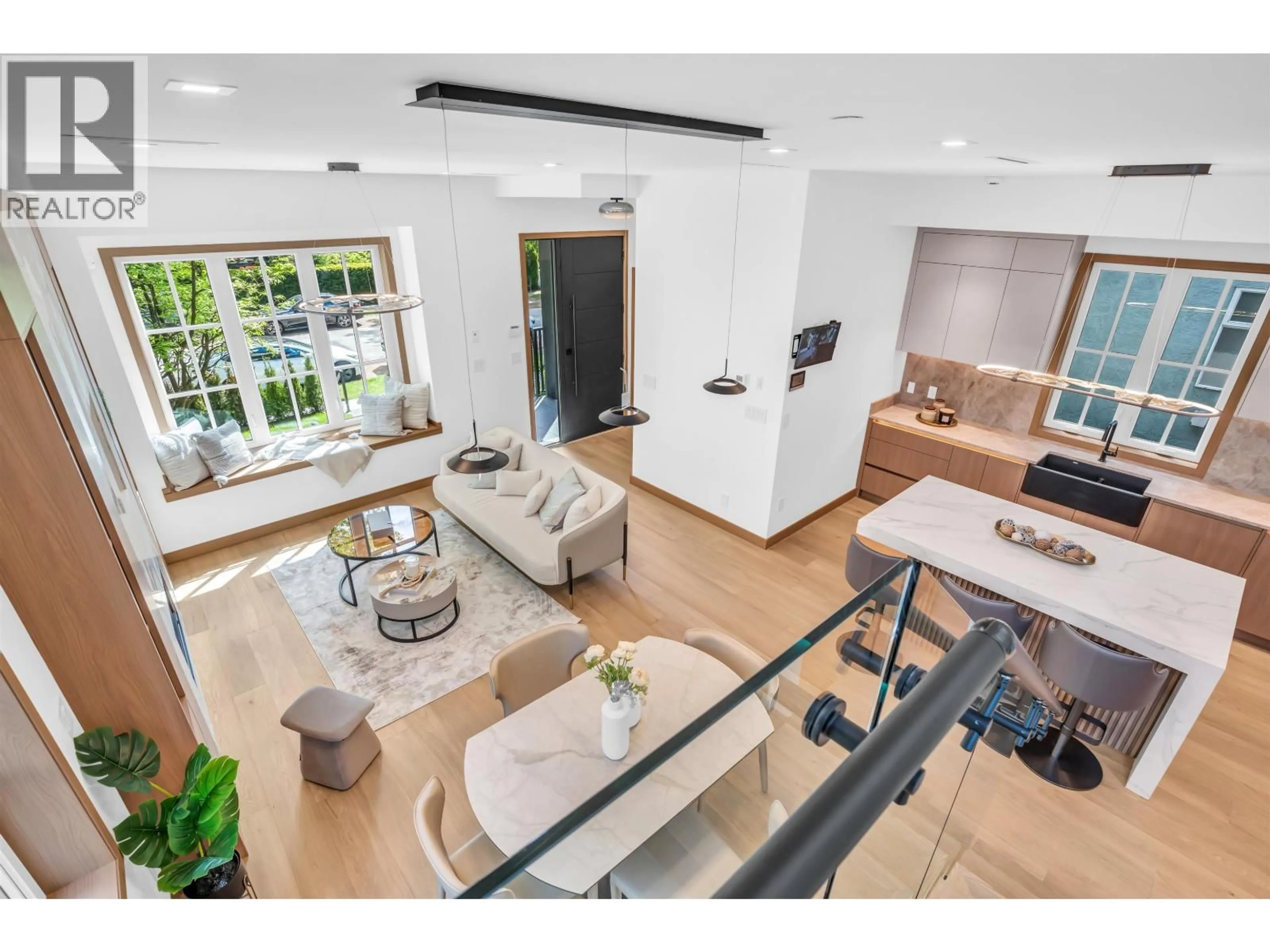 Unknown for 4027 33RD AVENUE, West Vancouver British Columbia V6N2H9