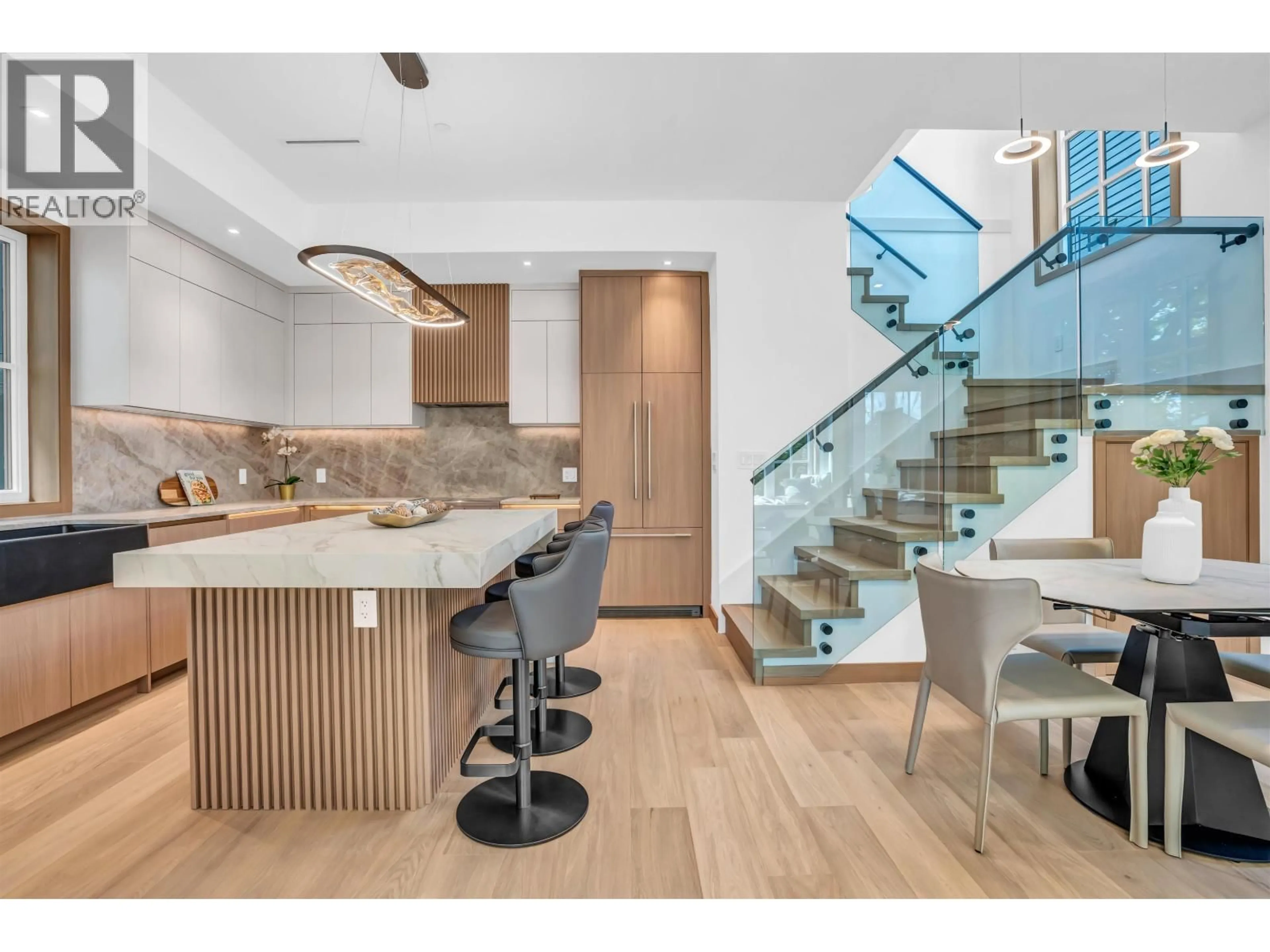 Contemporary kitchen, unknown for 4027 33RD AVENUE, West Vancouver British Columbia V6N2H9