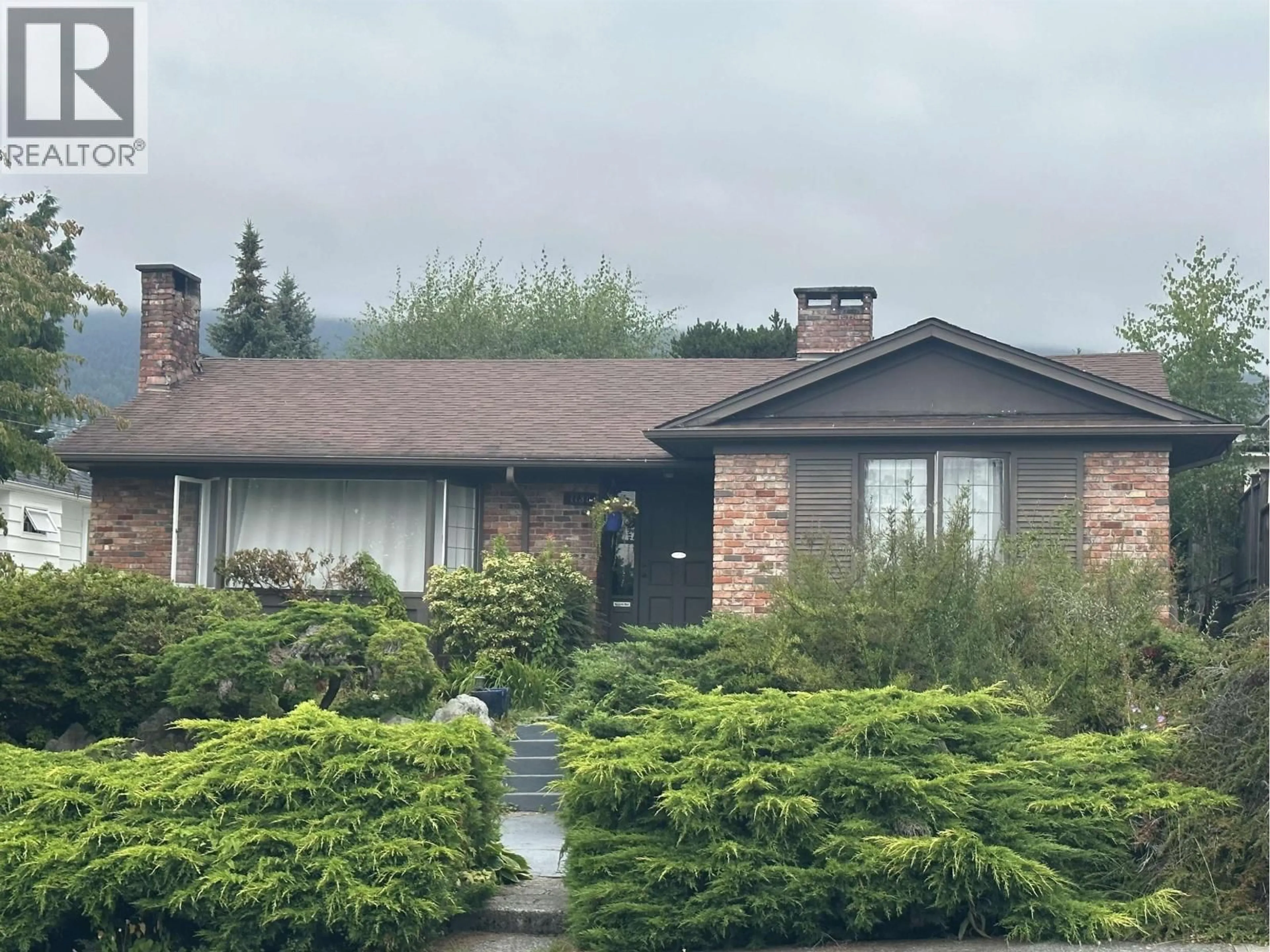 Home with brick exterior material, unknown for 1131 FULTON AVENUE, West Vancouver British Columbia V7T1N4