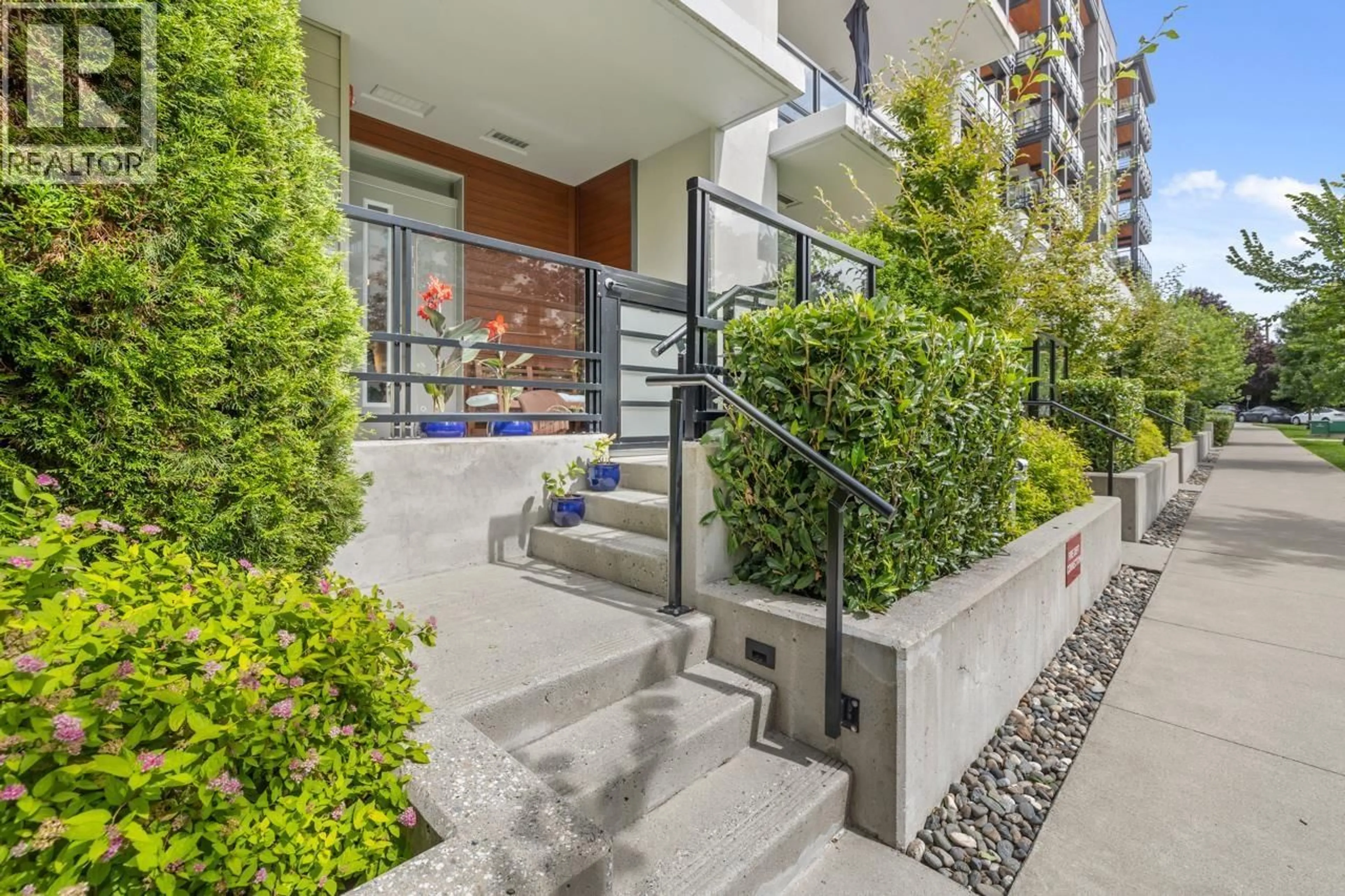 Unknown for TH1 - 128 8TH STREET, North Vancouver British Columbia V7L1Y7