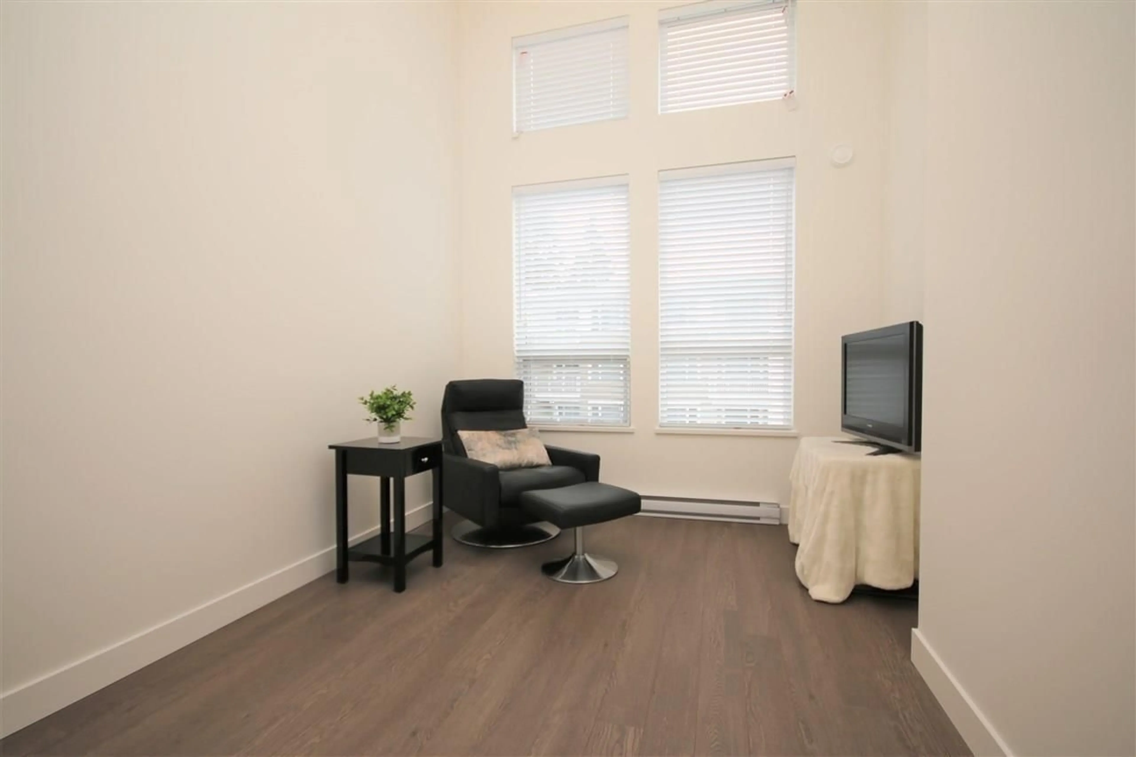 A pic of a room for 407 - 8360 DELSOM, Delta British Columbia V4C0E6