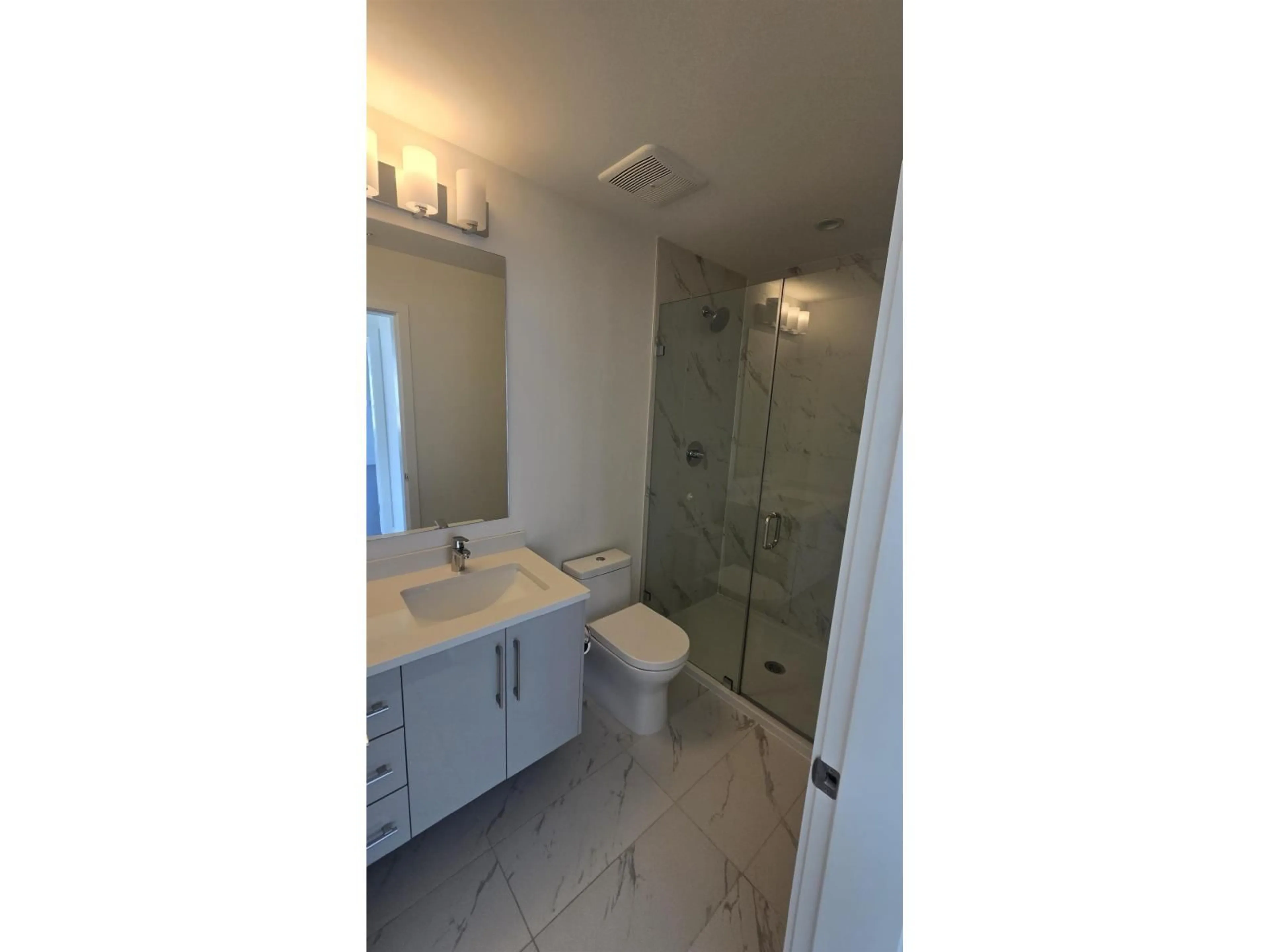 Standard bathroom, ceramic/tile floor for 407 - 8360 DELSOM, Delta British Columbia V4C0E6