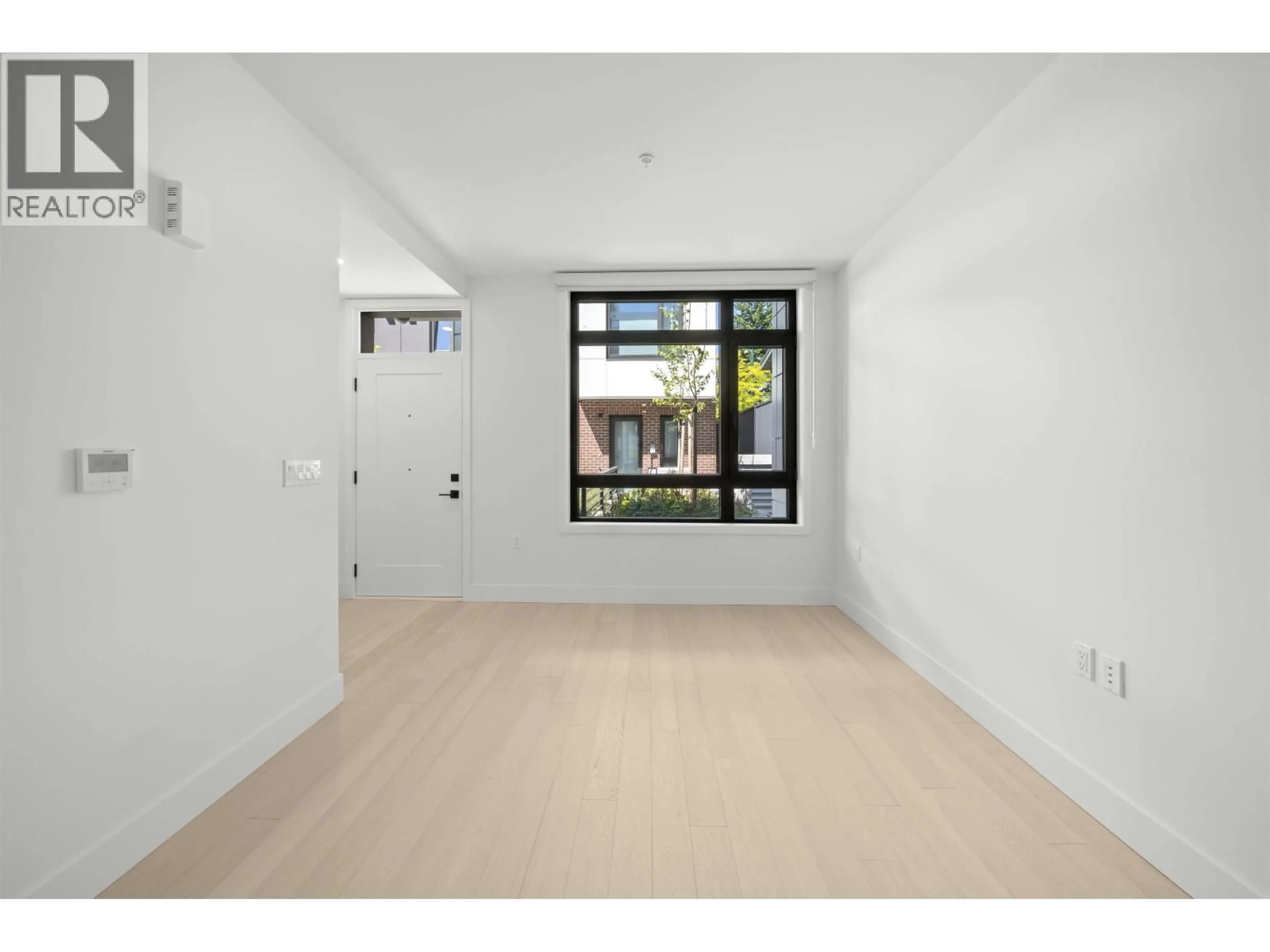 Unknown for 6272 OAK STREET, Vancouver British Columbia V6M2W4