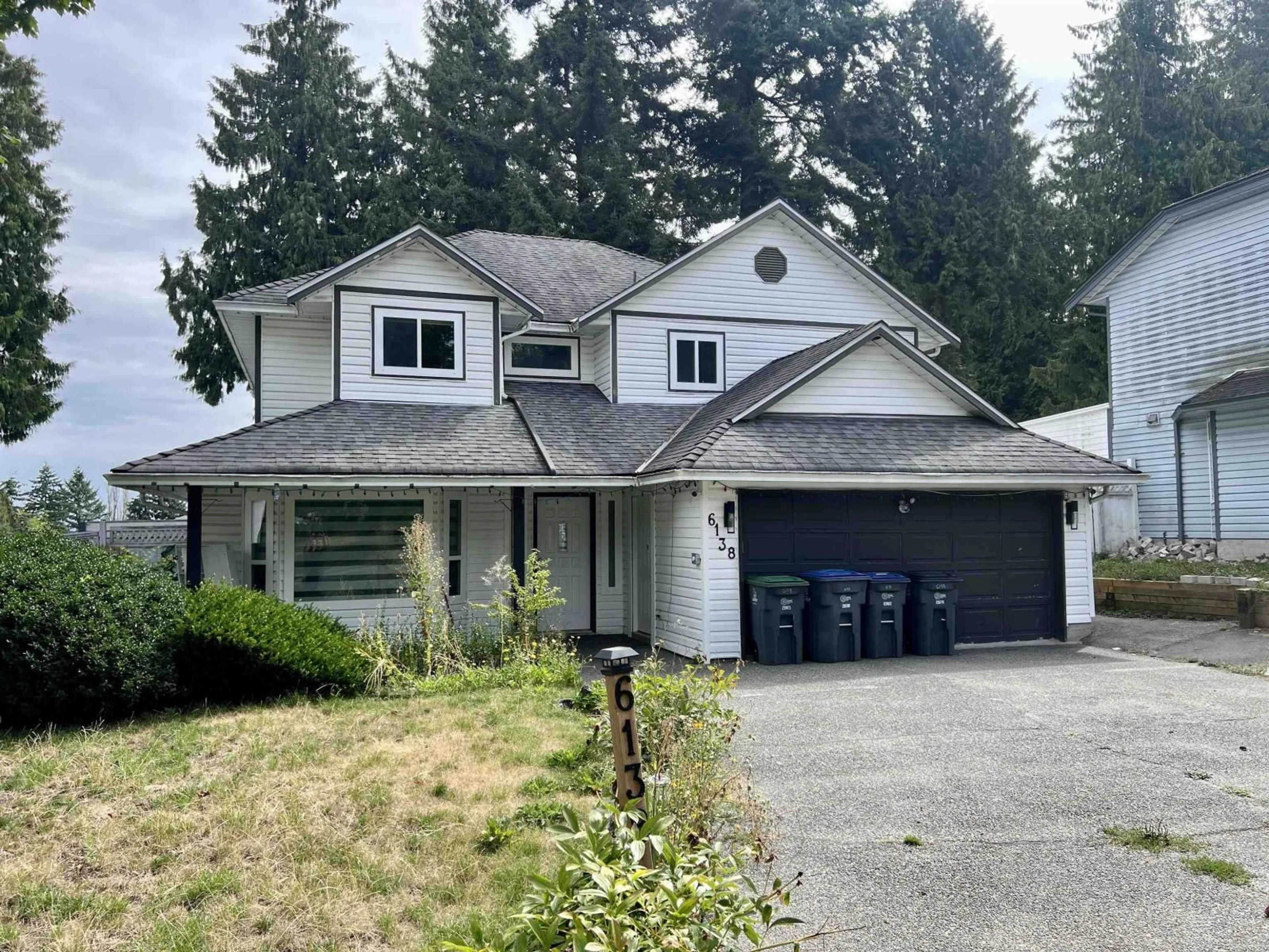 Home with vinyl exterior material, street for 6138 134A, Surrey British Columbia V3X1L9
