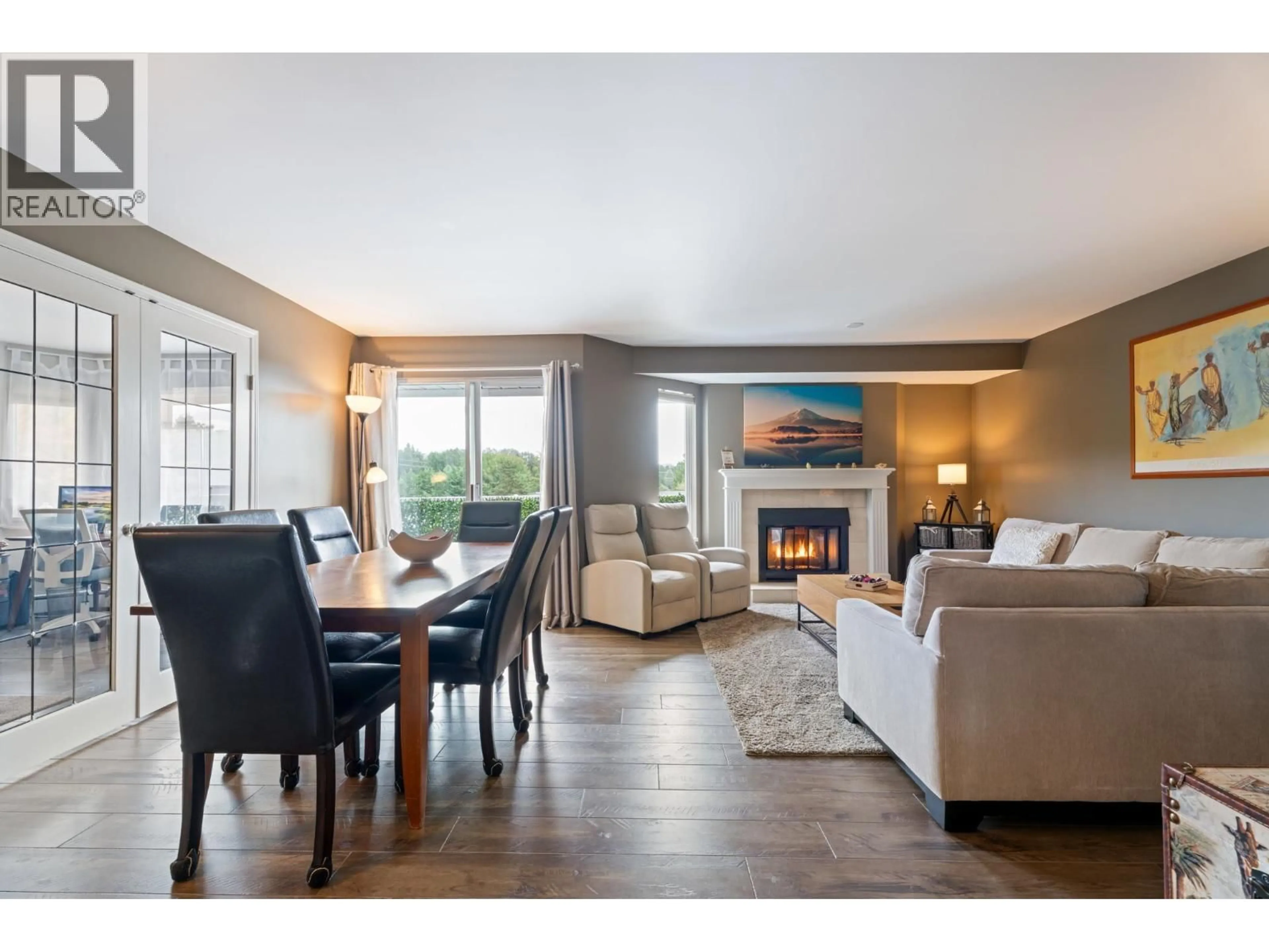 Living room with furniture, wood/laminate floor for 41 - 1190 FALCON DRIVE, Coquitlam British Columbia V3E2M4