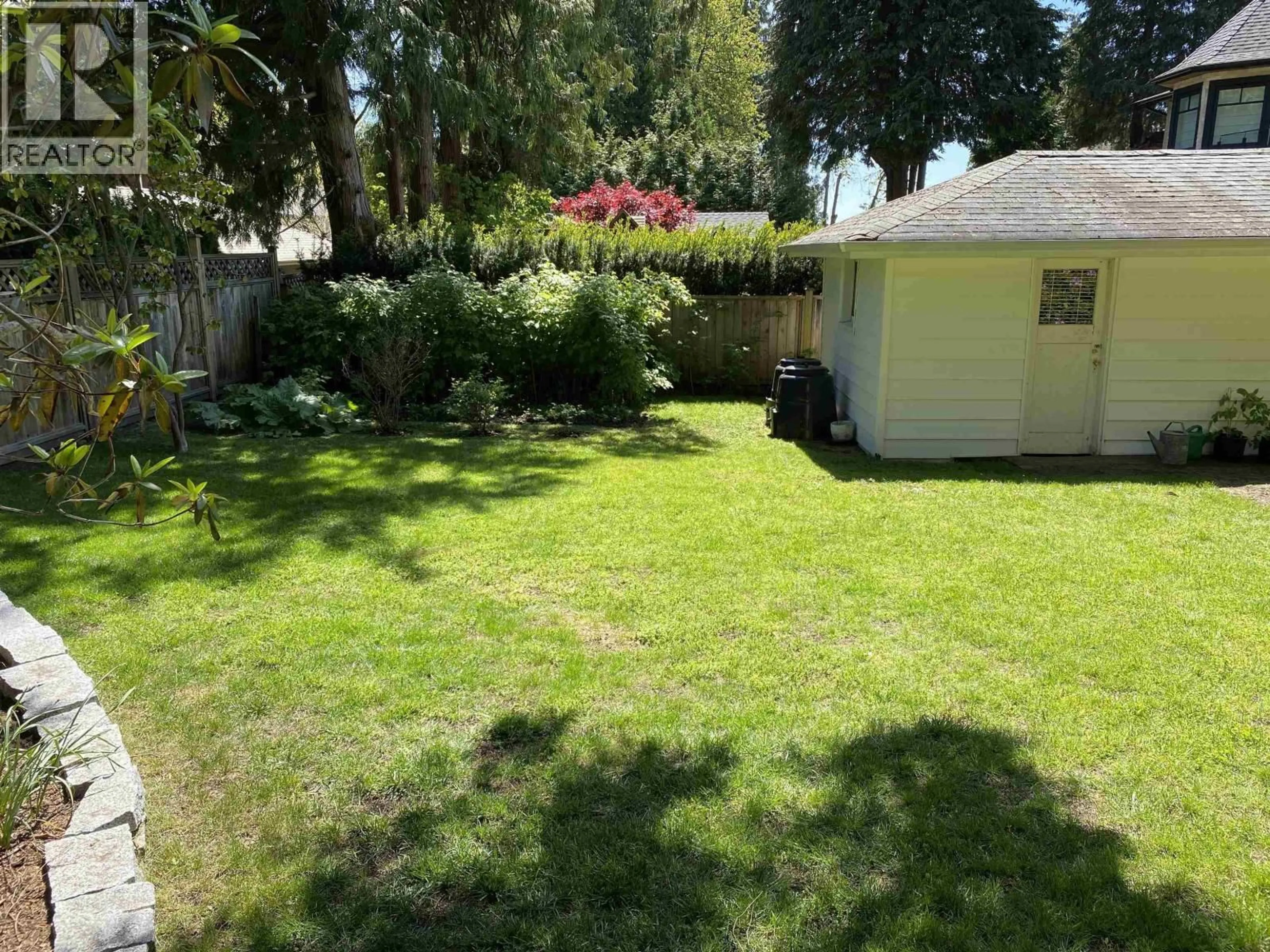 A pic from outside/outdoor area/front of a property/back of a property/a pic from drone, street for 5876 HIGHBURY STREET, Vancouver British Columbia V6N1Z1