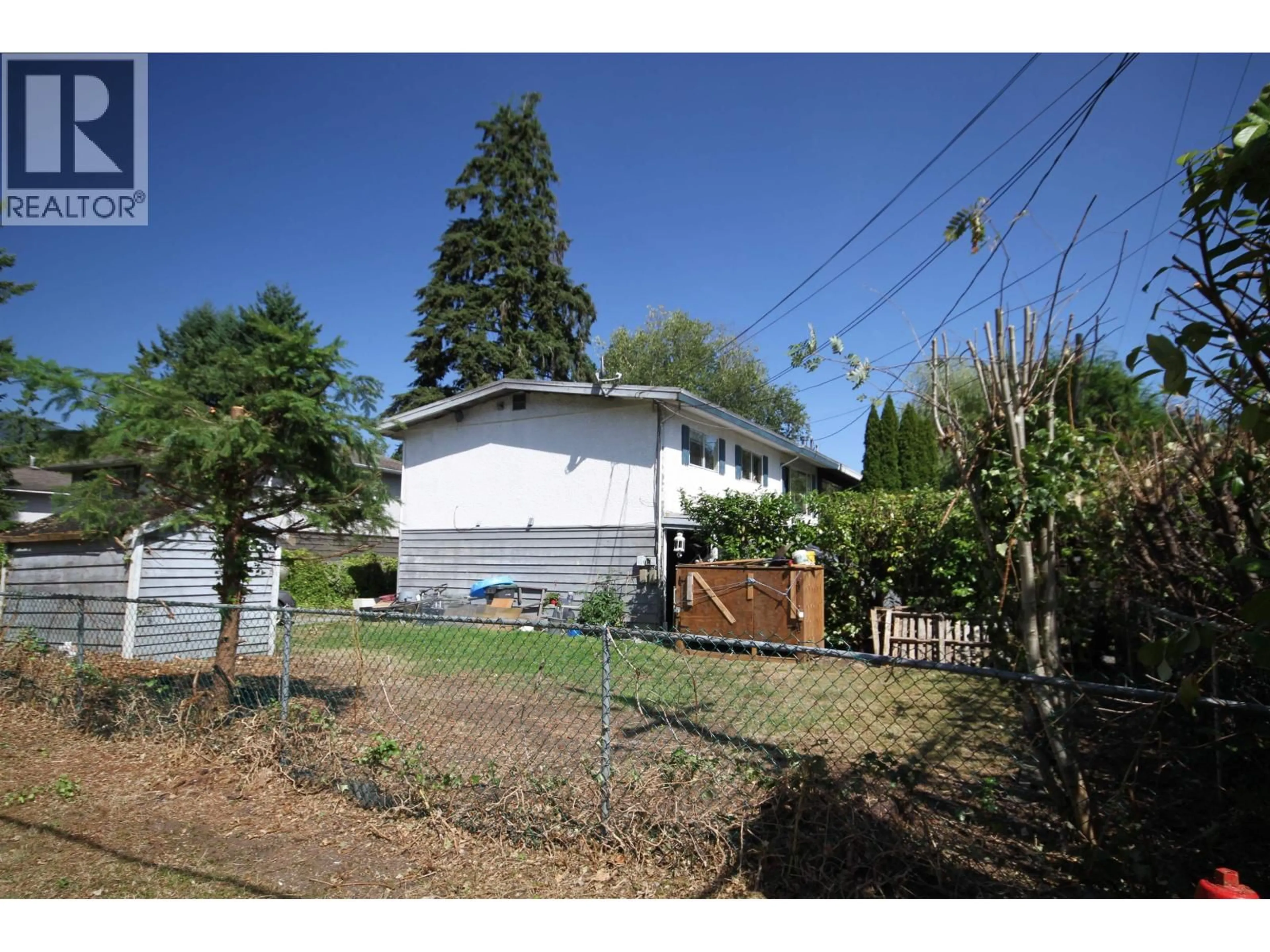 A pic from outside/outdoor area/front of a property/back of a property/a pic from drone, street for 999 LINCOLN AVENUE, Port Coquitlam British Columbia V3B2J2