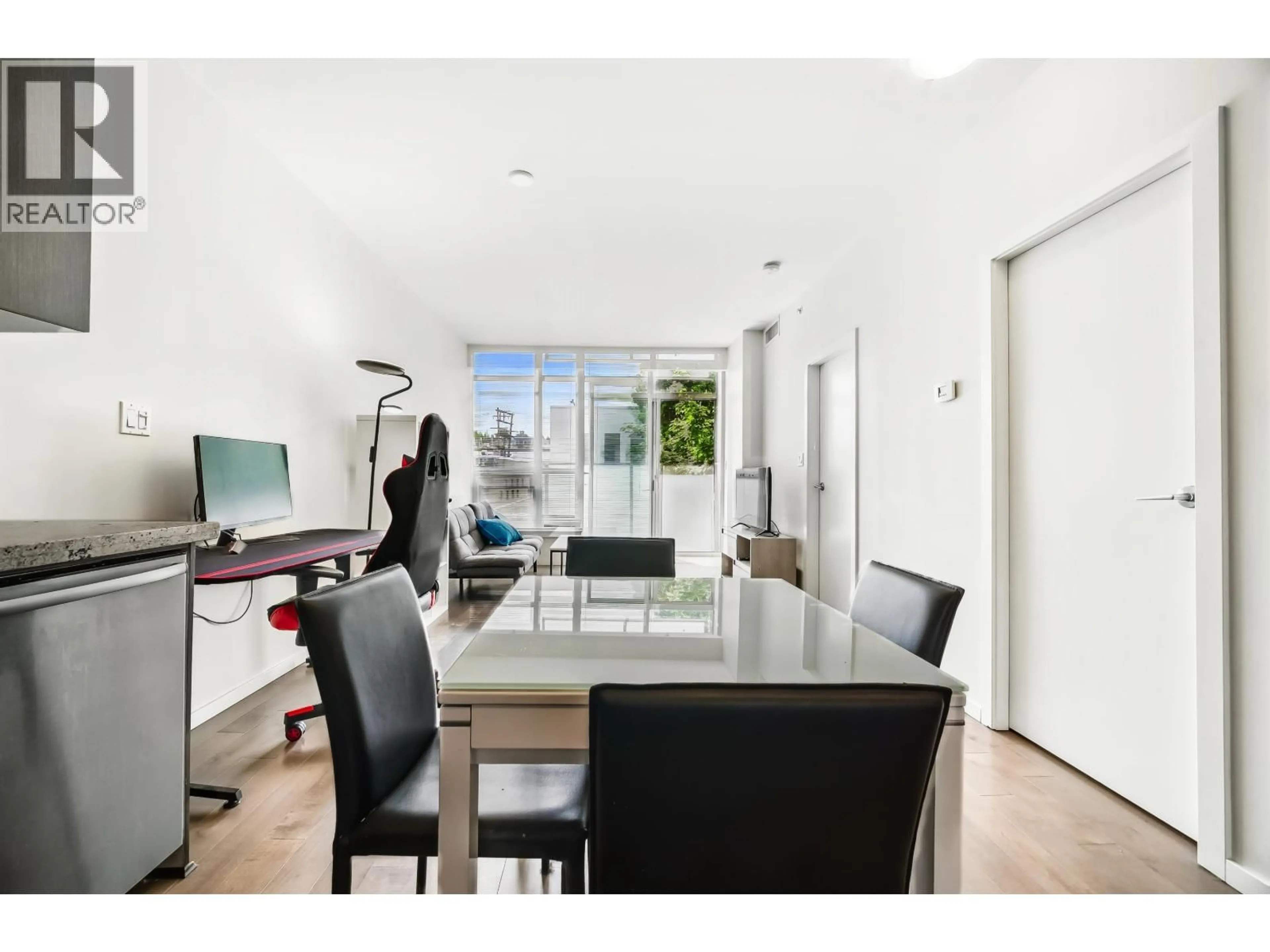 A pic of a room for 201 - 63 2ND AVENUE, Vancouver British Columbia V5Y0G8