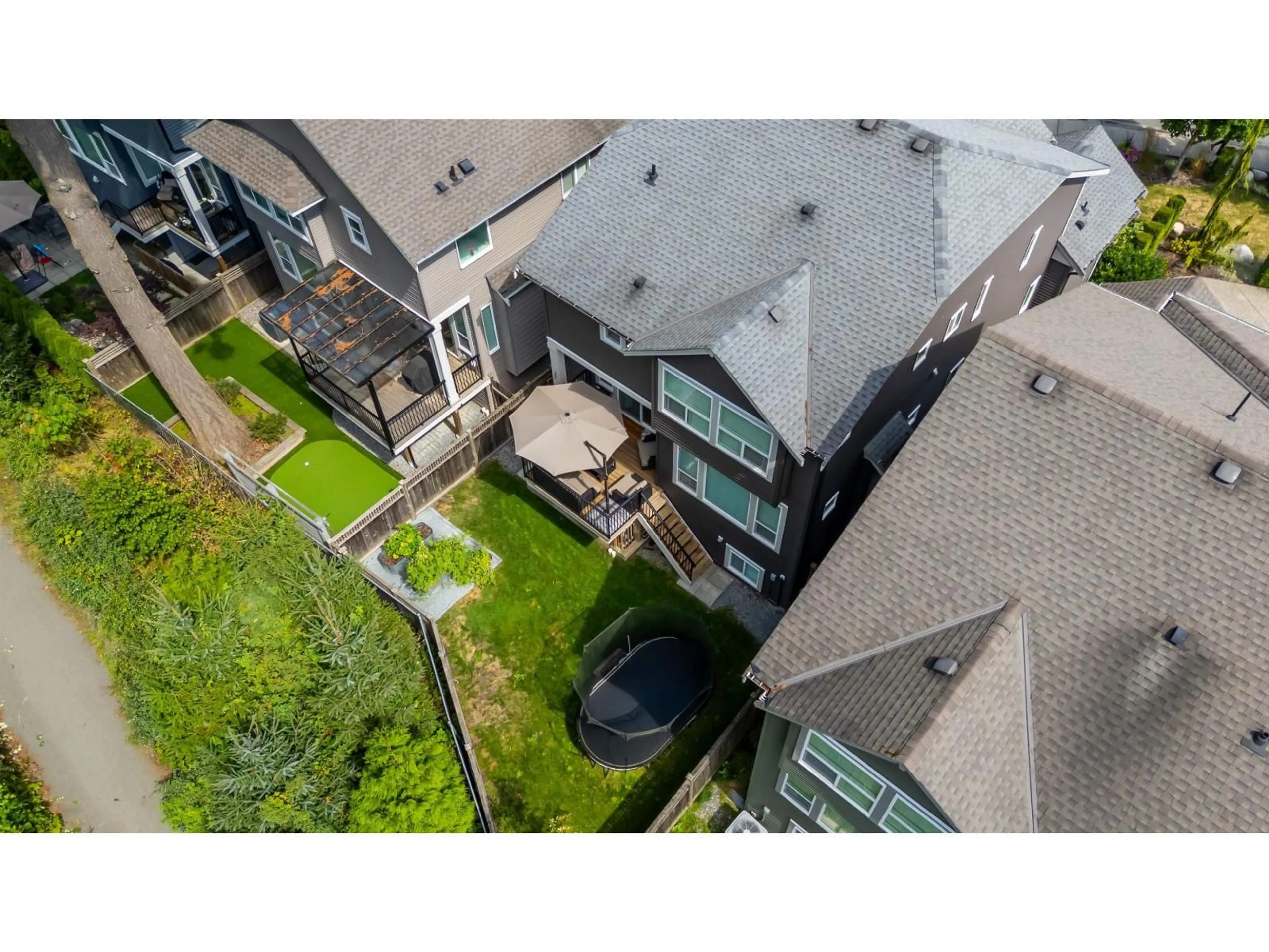 A pic from outside/outdoor area/front of a property/back of a property/a pic from drone, city buildings view from balcony for 2675 275A, Langley British Columbia V4W0C4