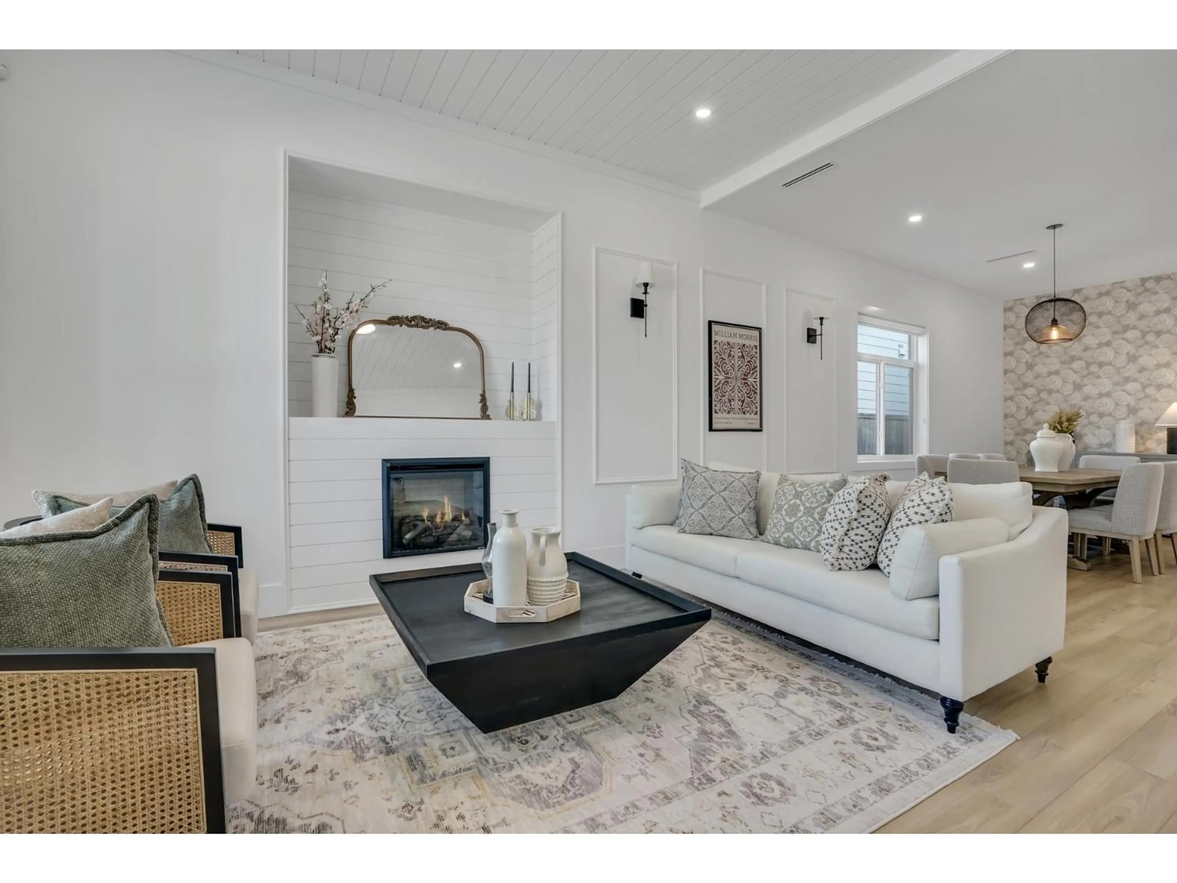 Living room with furniture, unknown for 6175 170, Surrey British Columbia V3S3Y7