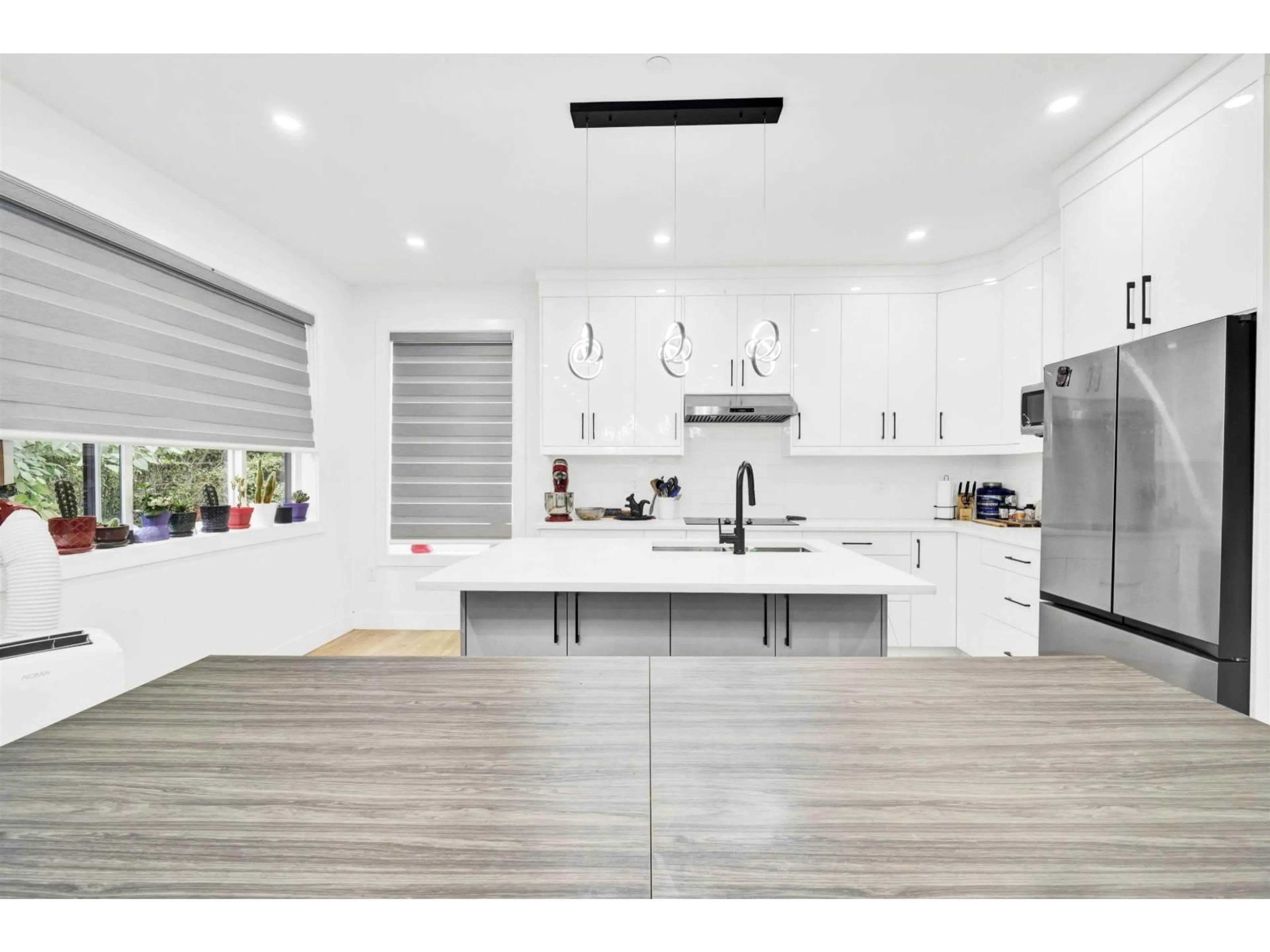 Open concept kitchen, unknown for 36665 CARL CREEK, Abbotsford British Columbia V3G0H4