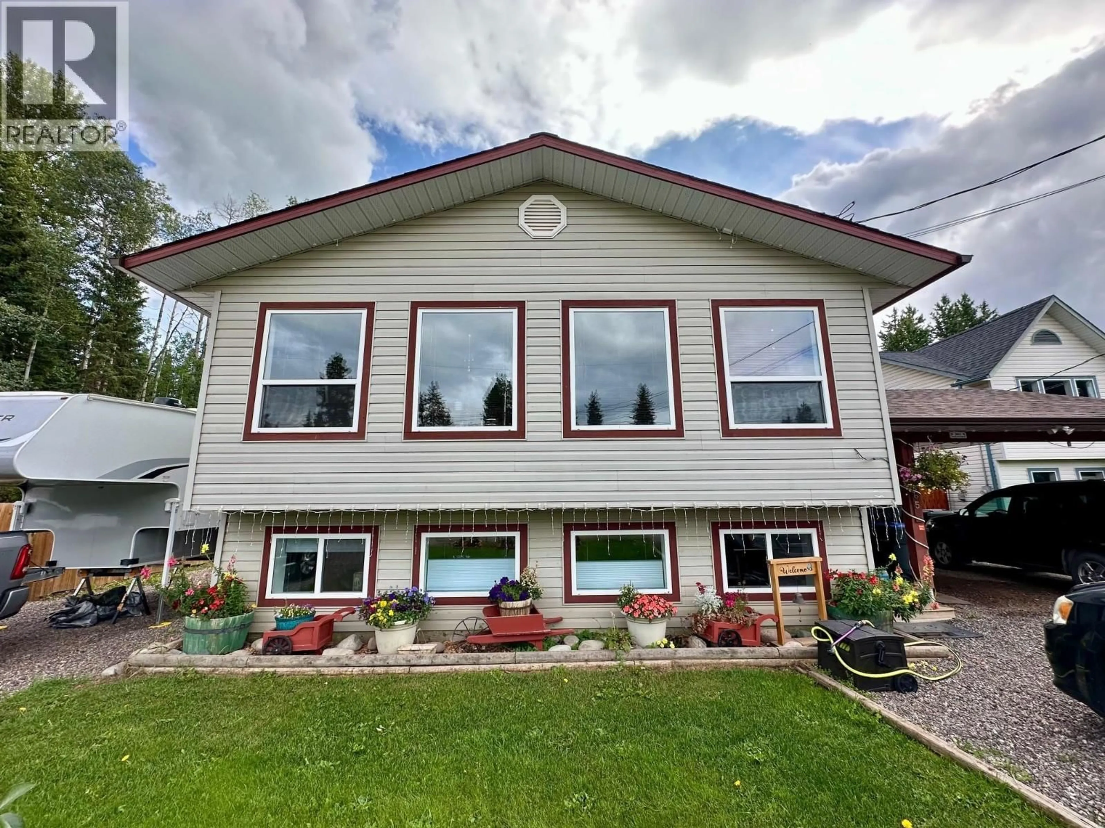 Home with vinyl exterior material, unknown for 1465 WILLOW STREET, Telkwa British Columbia V0J2X0