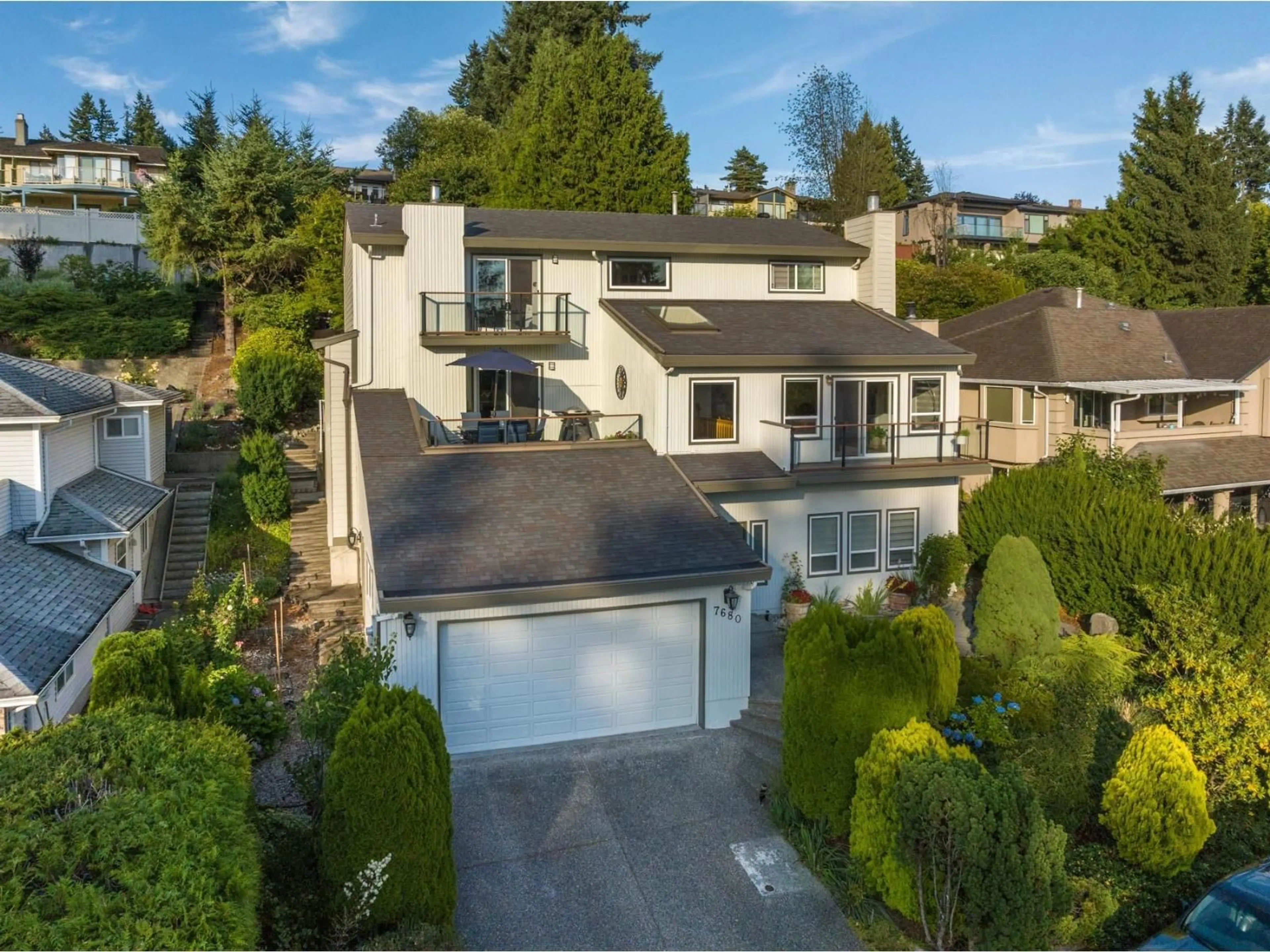 A pic from outside/outdoor area/front of a property/back of a property/a pic from drone, street for 7680 BARRYMORE, Delta British Columbia V4C4C7