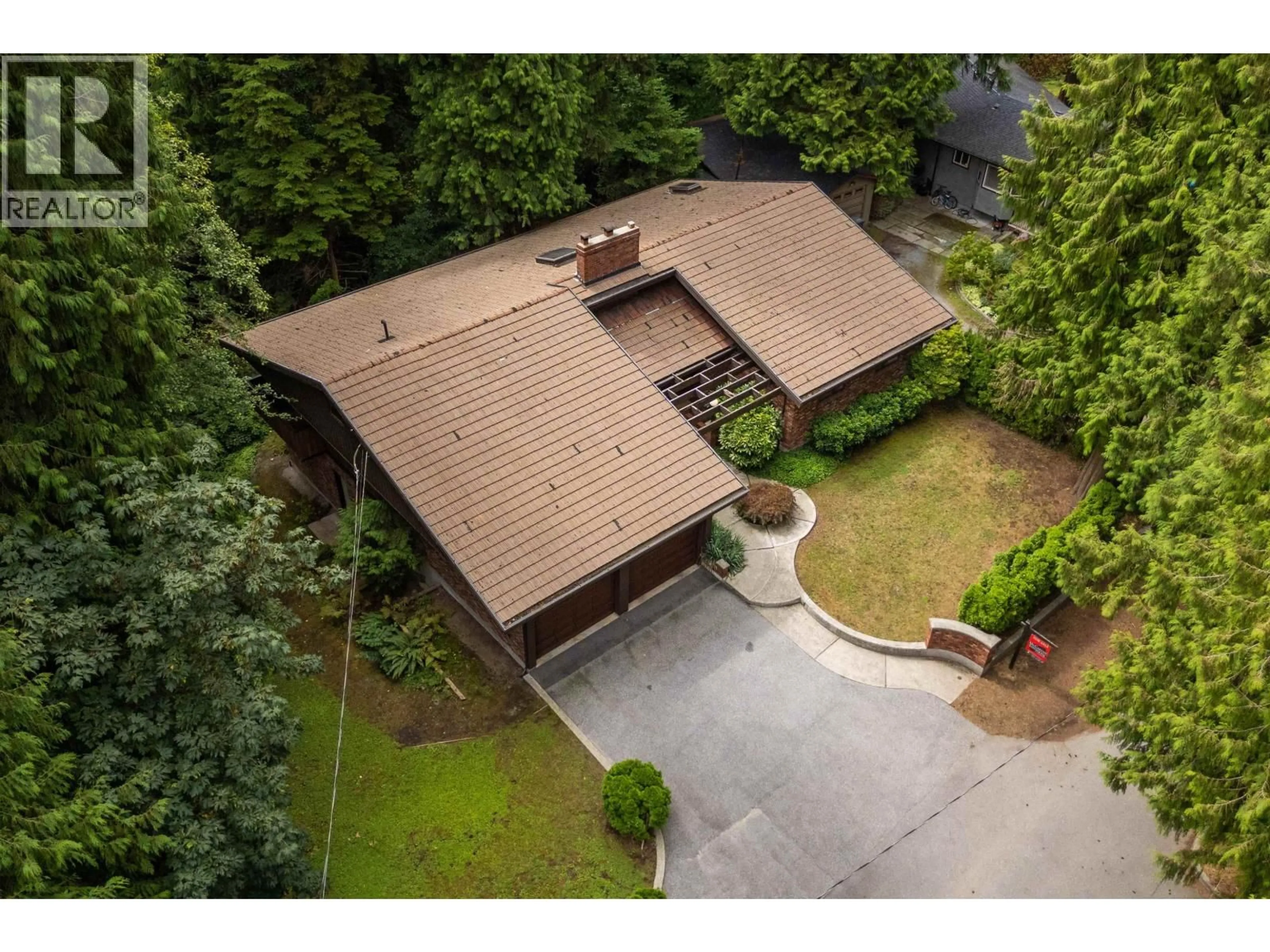 A pic from outside/outdoor area/front of a property/back of a property/a pic from drone, unknown for 20804 WICKLUND AVENUE, Maple Ridge British Columbia V2X8M5