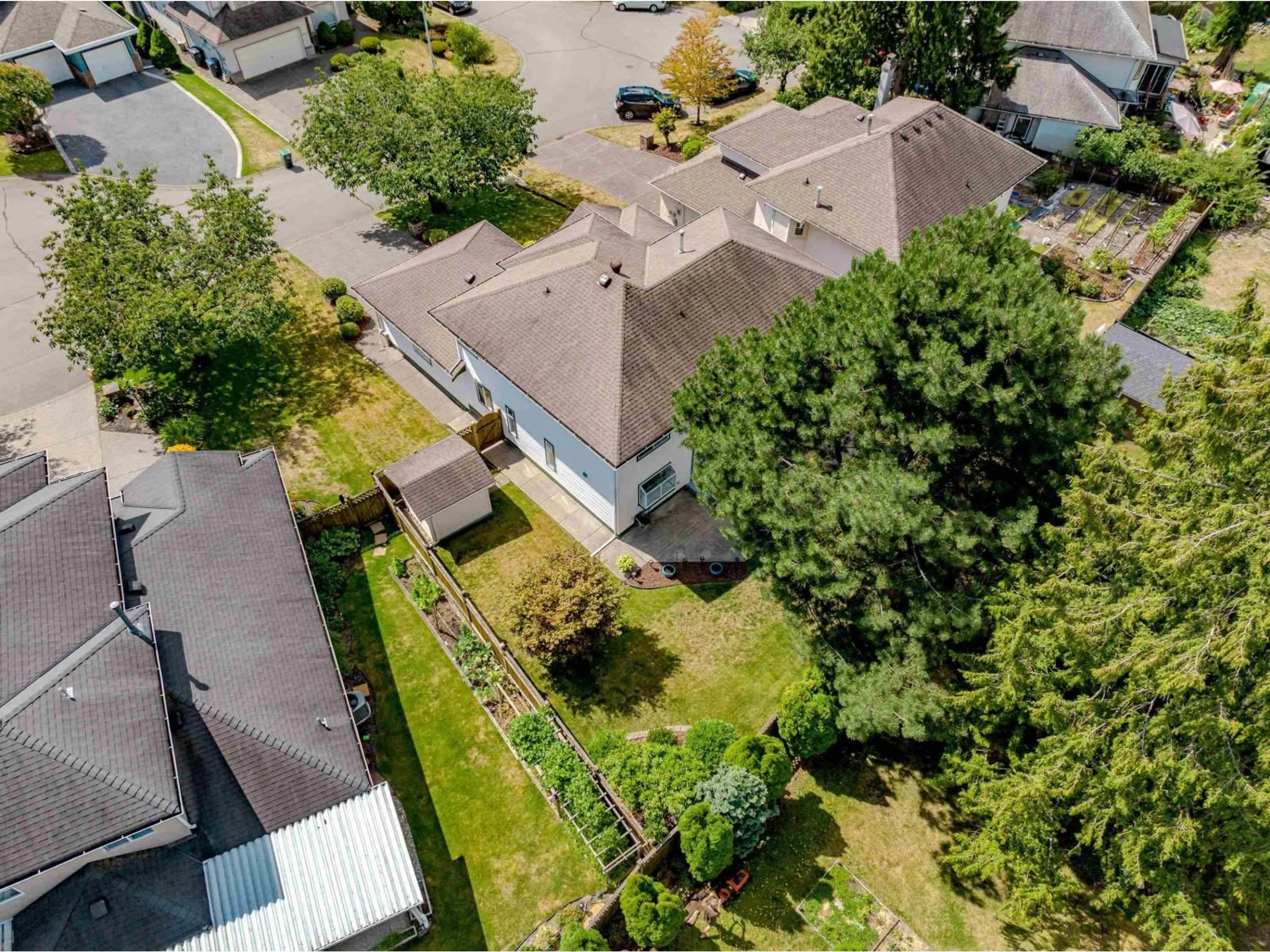 A pic from outside/outdoor area/front of a property/back of a property/a pic from drone, street for 8165 154, Surrey British Columbia V3S7X8