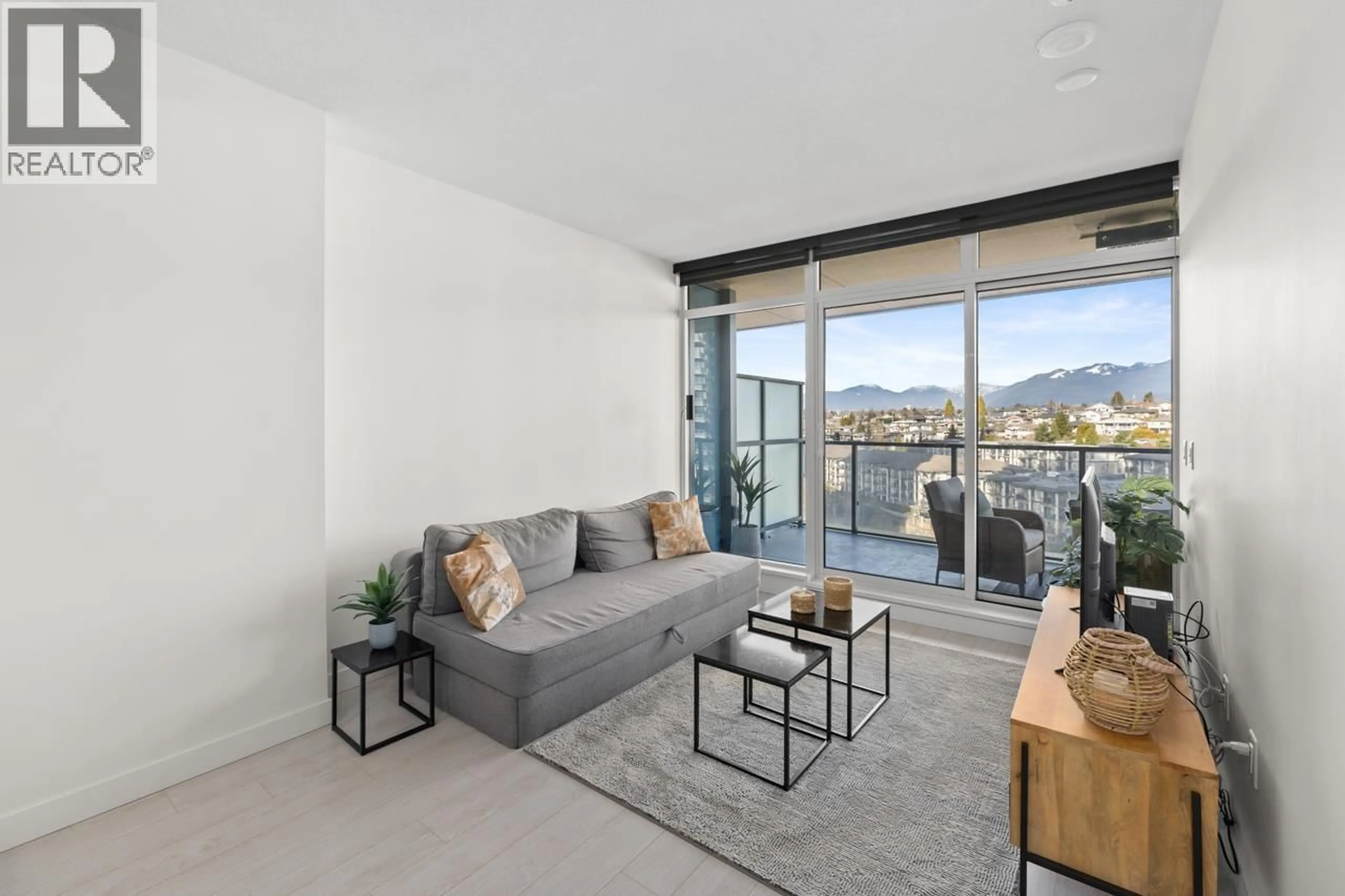 Living room with furniture, unknown for 1006 - 4890 LOUGHEED HIGHWAY, Burnaby British Columbia V5C0N2