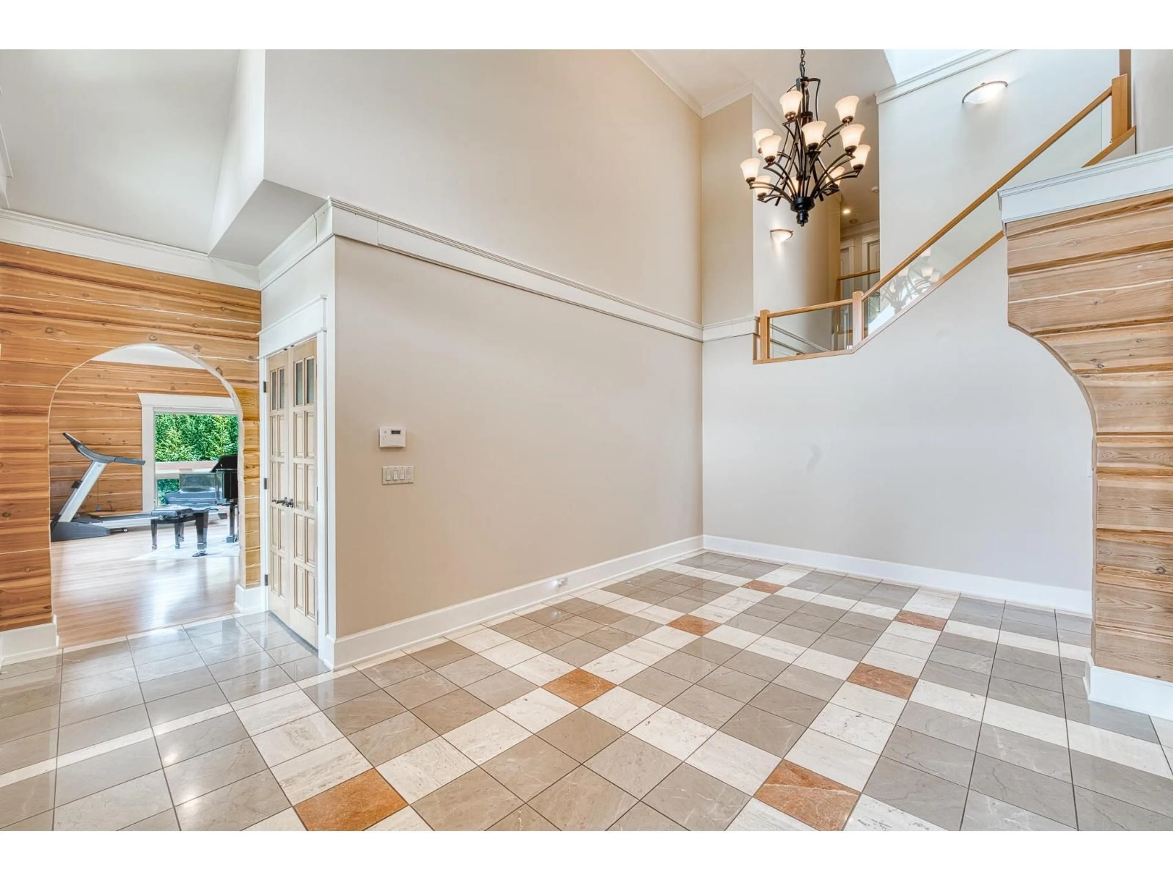 Indoor foyer for 16354 30B, Surrey British Columbia V3Z0E3